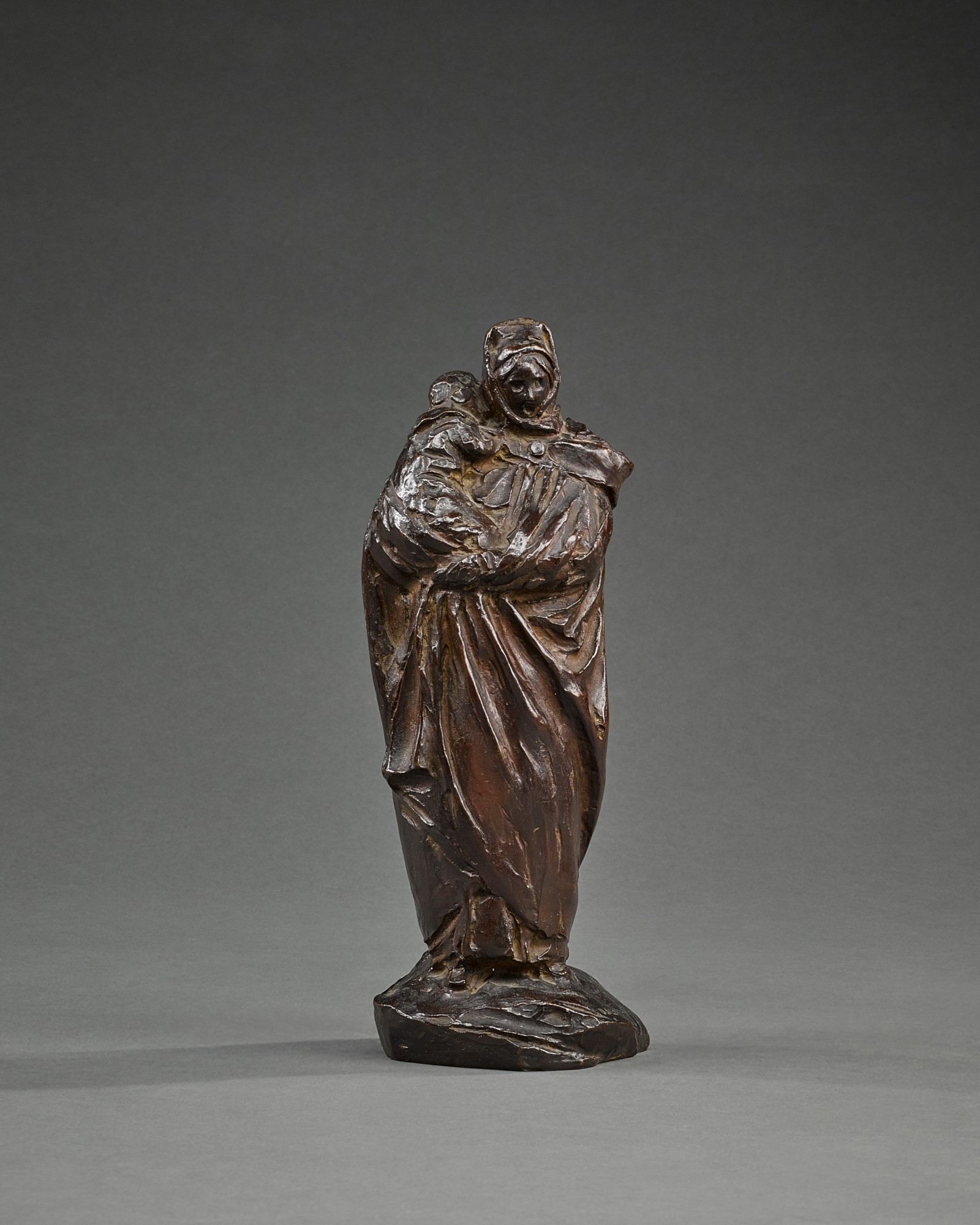 Boulonnaise portant son enfant  (Boulonnaise carrying her child)