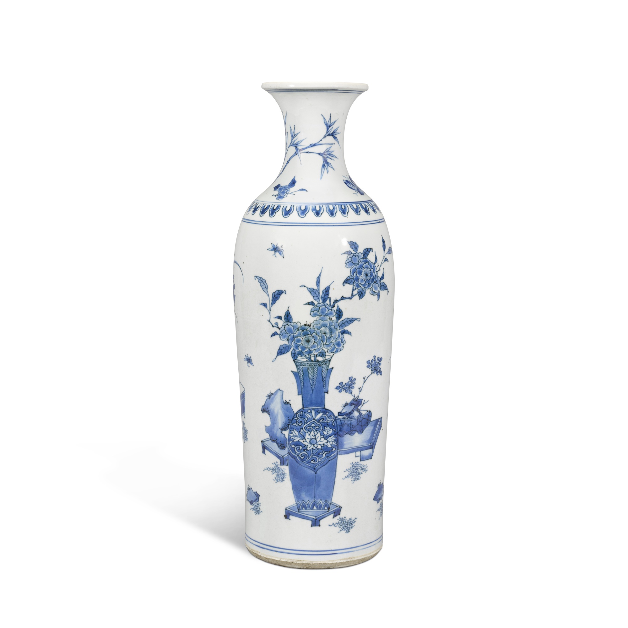 Unknown — A blue and white vase, Ming dynasty, Chongzhen period 