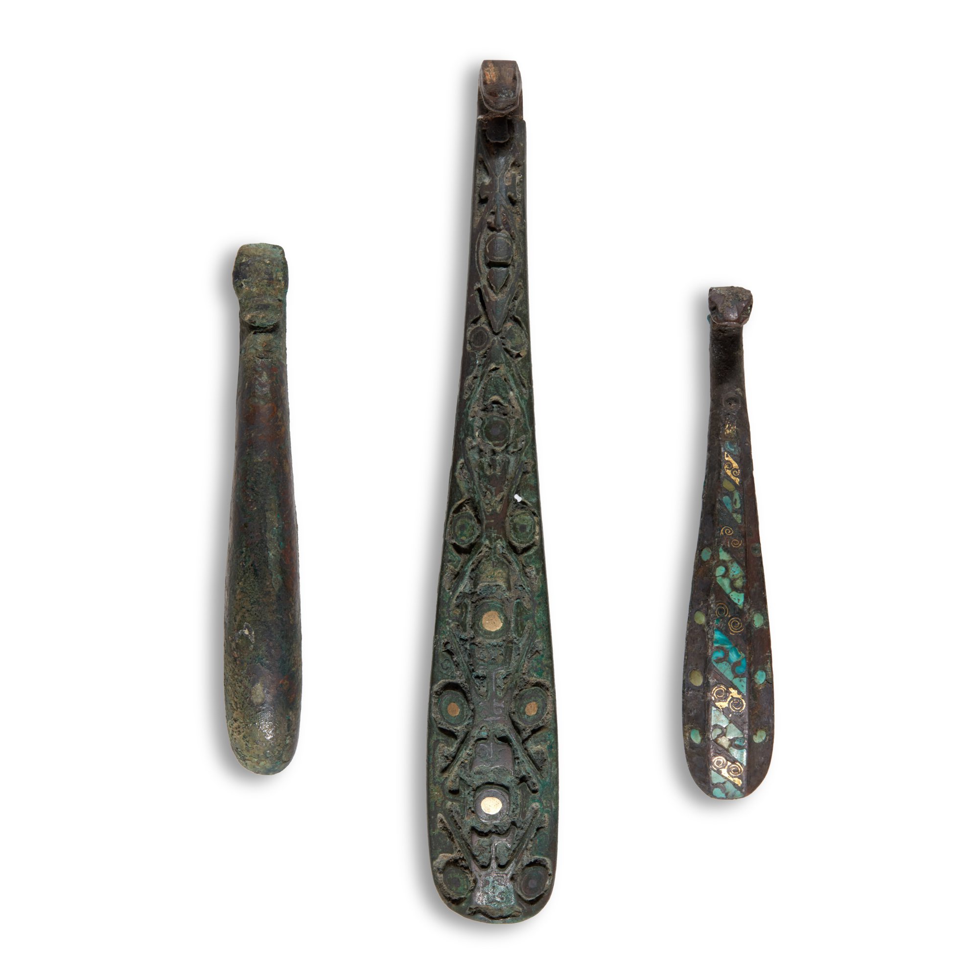 A group of three bronze belthooks — A group of three bronze belthooks, Warring States - Han dynasty 