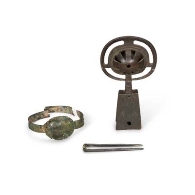 周至唐 銅飾一組三件