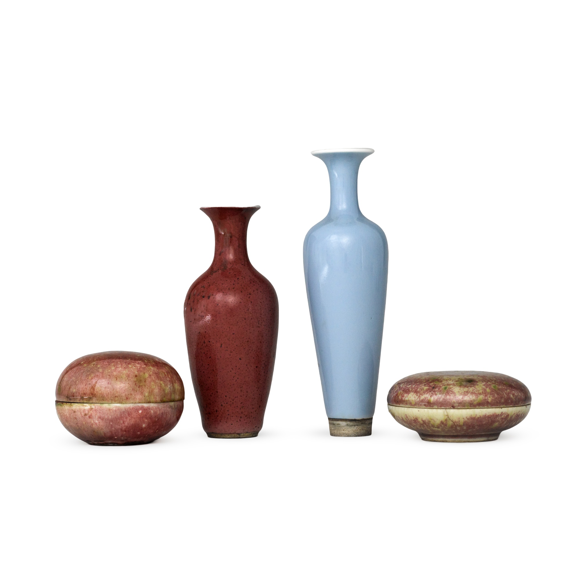 A group of four monochromatic porcelains, — 二十世紀 各式單色釉瓷器一組四件