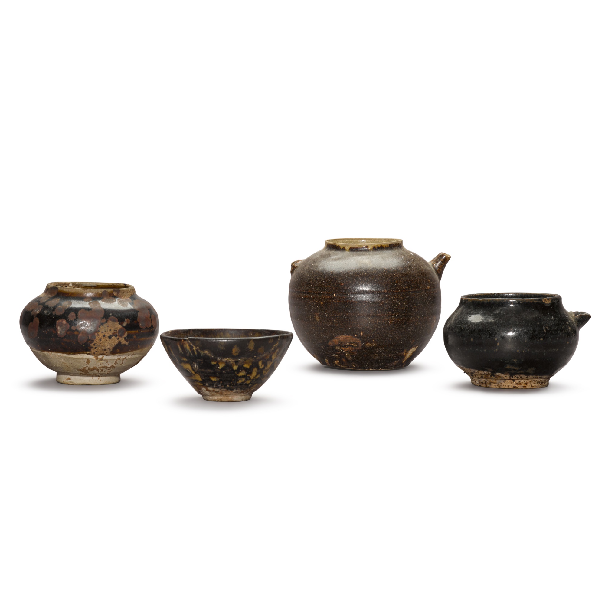 A group of four black-glazed wares, — 唐至南宋 陶罐及盌 一組四件