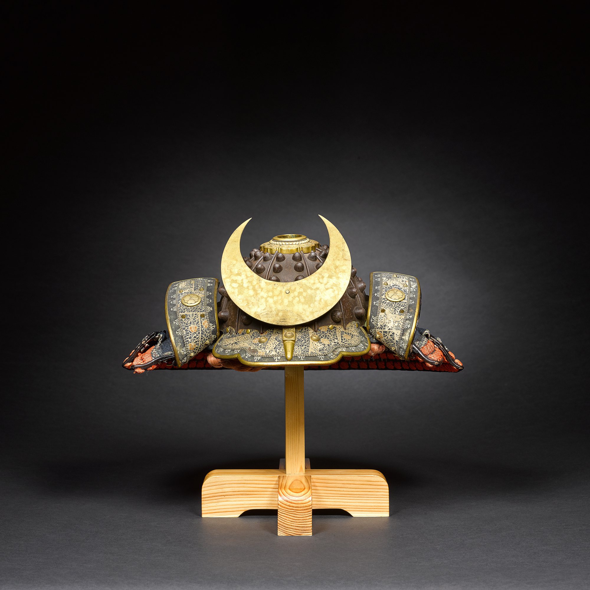 A hoshi-bachi [helmet with standing rivets] — Edo period, 17th - 18th century
