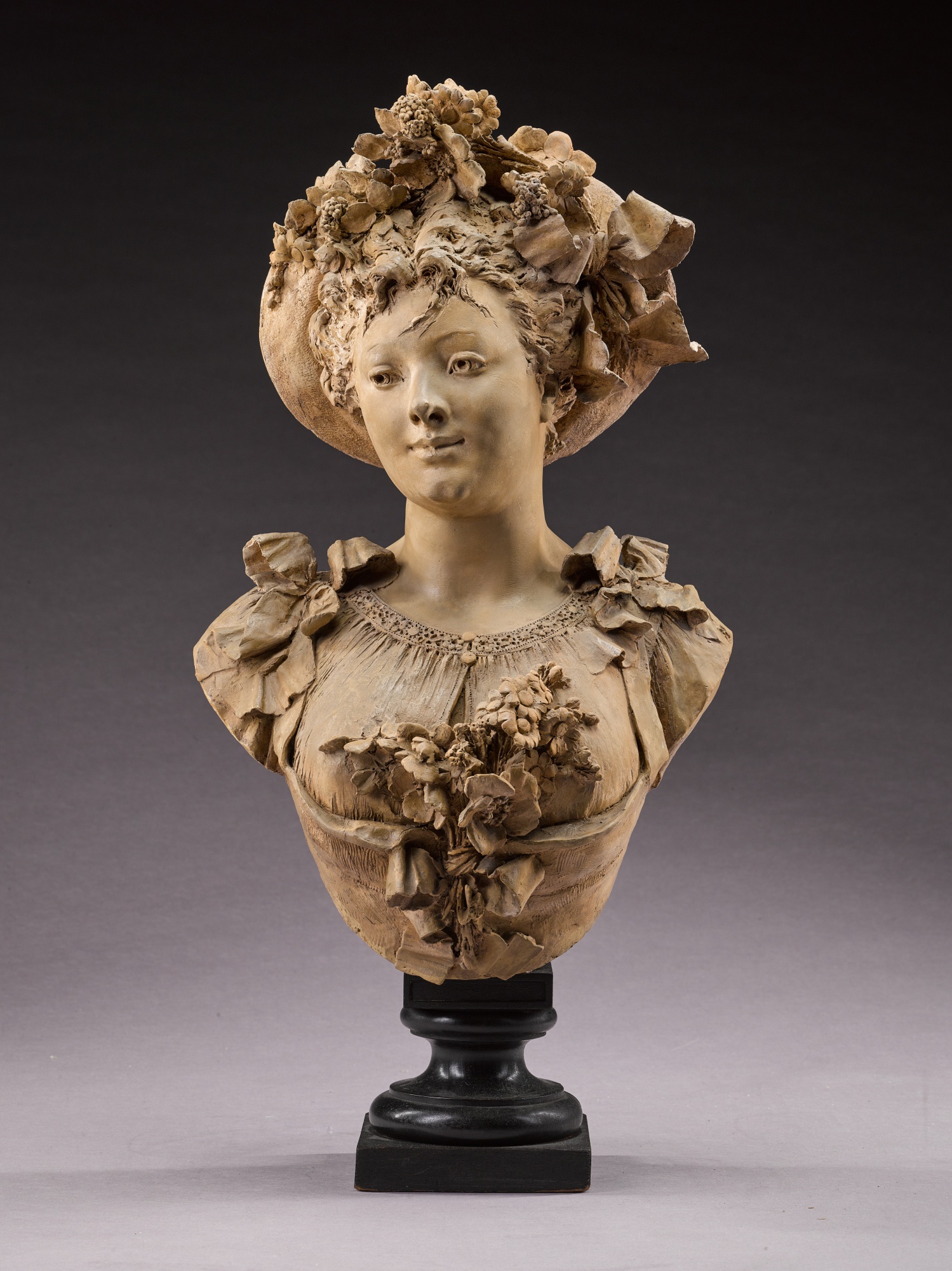 Albert-Ernest Carrier-Belleuse — Buste de femme au chapeau fleuri (Bust of a woman with a hat with flowers)