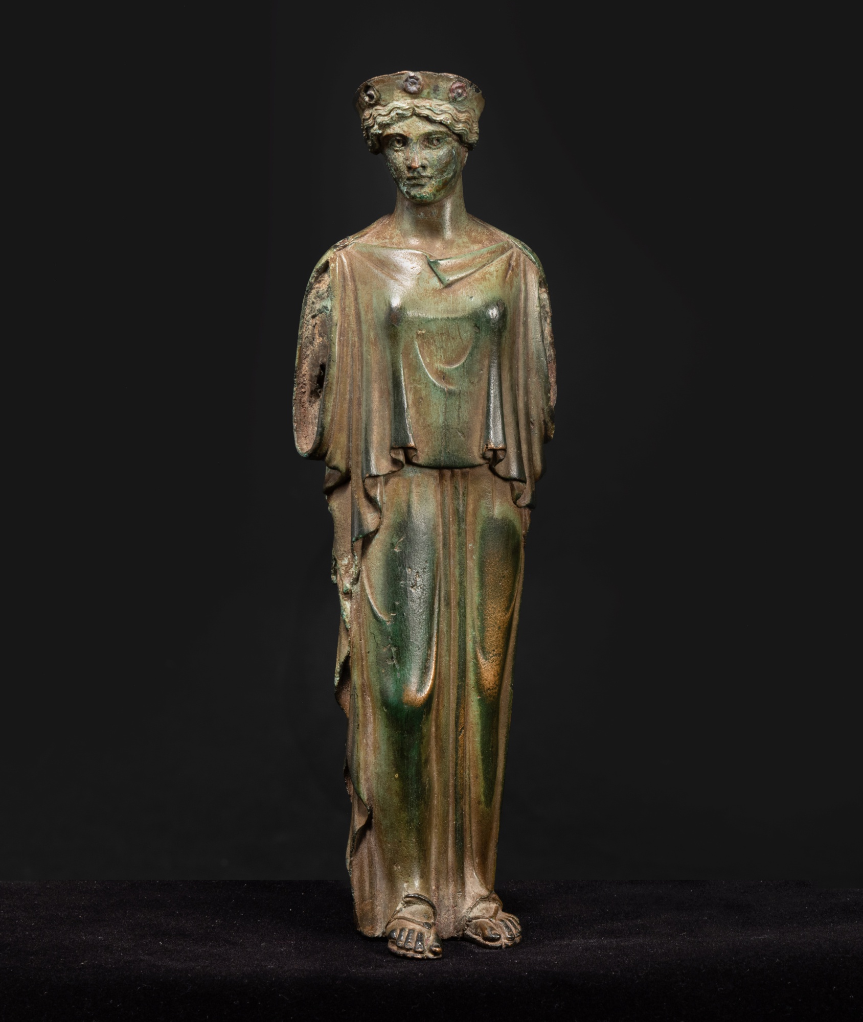 Unknown — A Roman Bronze Figure of a Goddess, Augustan, late 1st Century B.C./early 1st Century A.D.