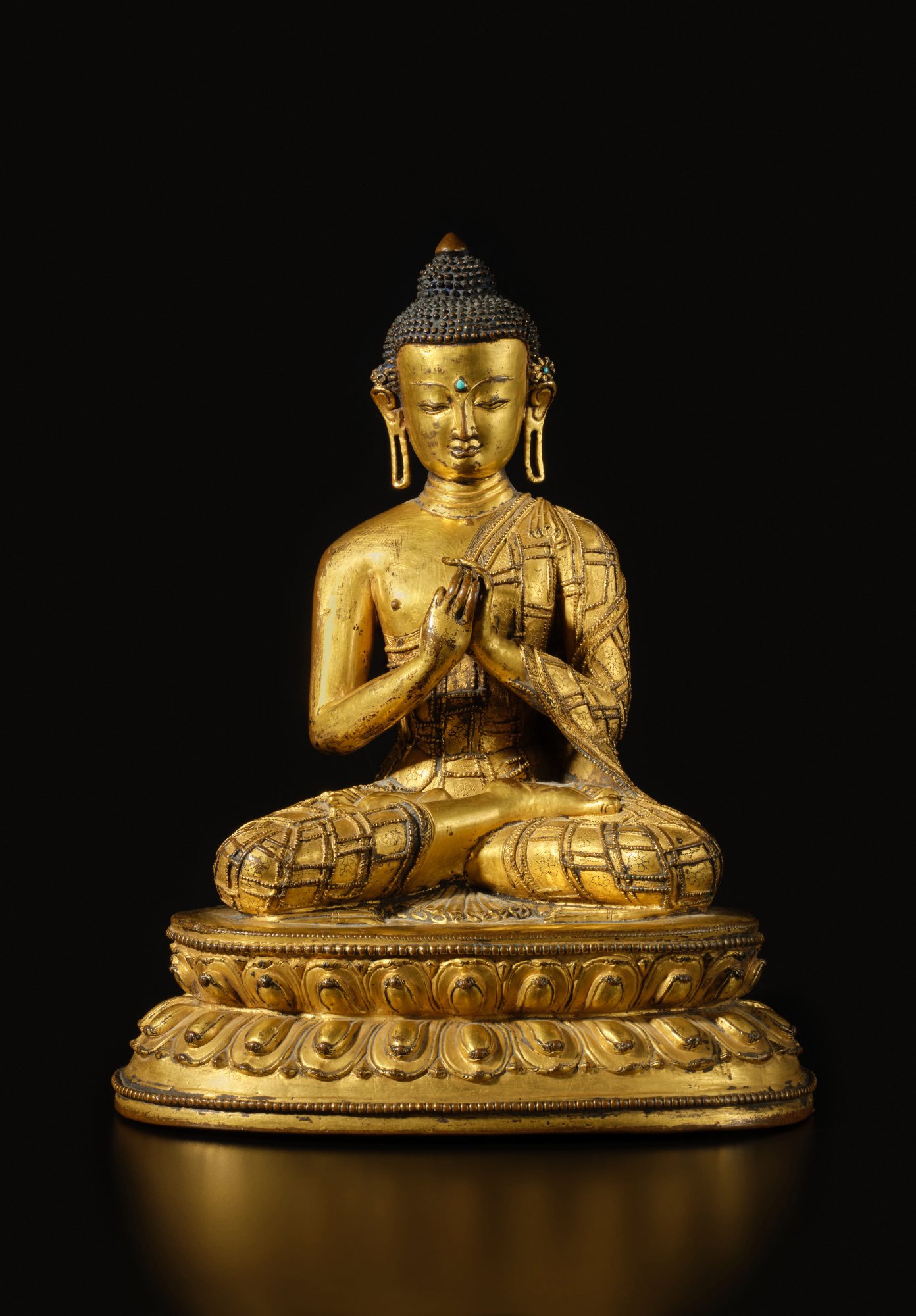 Unknown (Historical) — 尼泊爾或西藏 約十四世紀 銅合金鎏金釋迦牟尼佛坐像