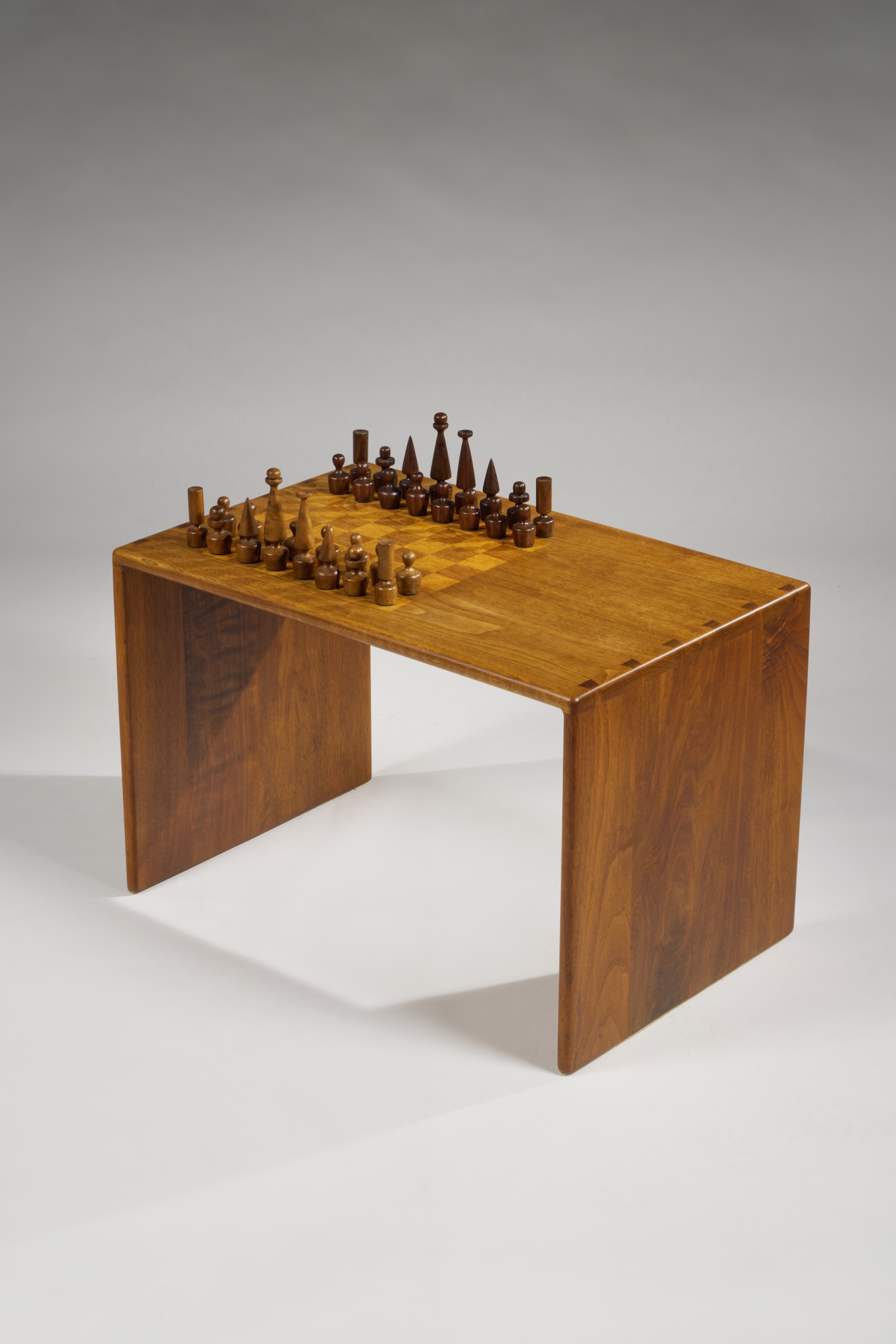 Arthur "Espenet" Carpenter — Chess Table and Set