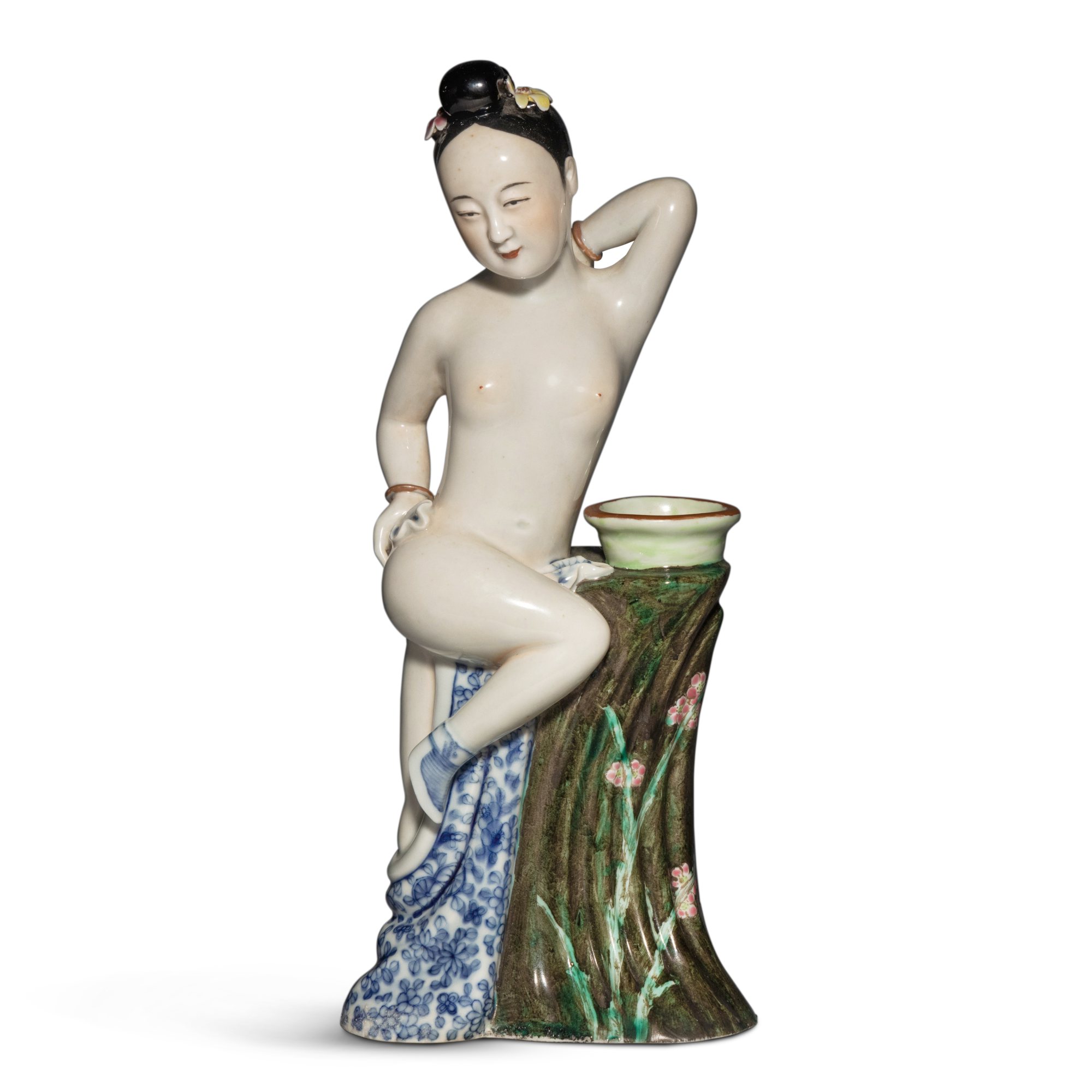 A famille-rose erotic figure — 民國 粉彩春宫人物像