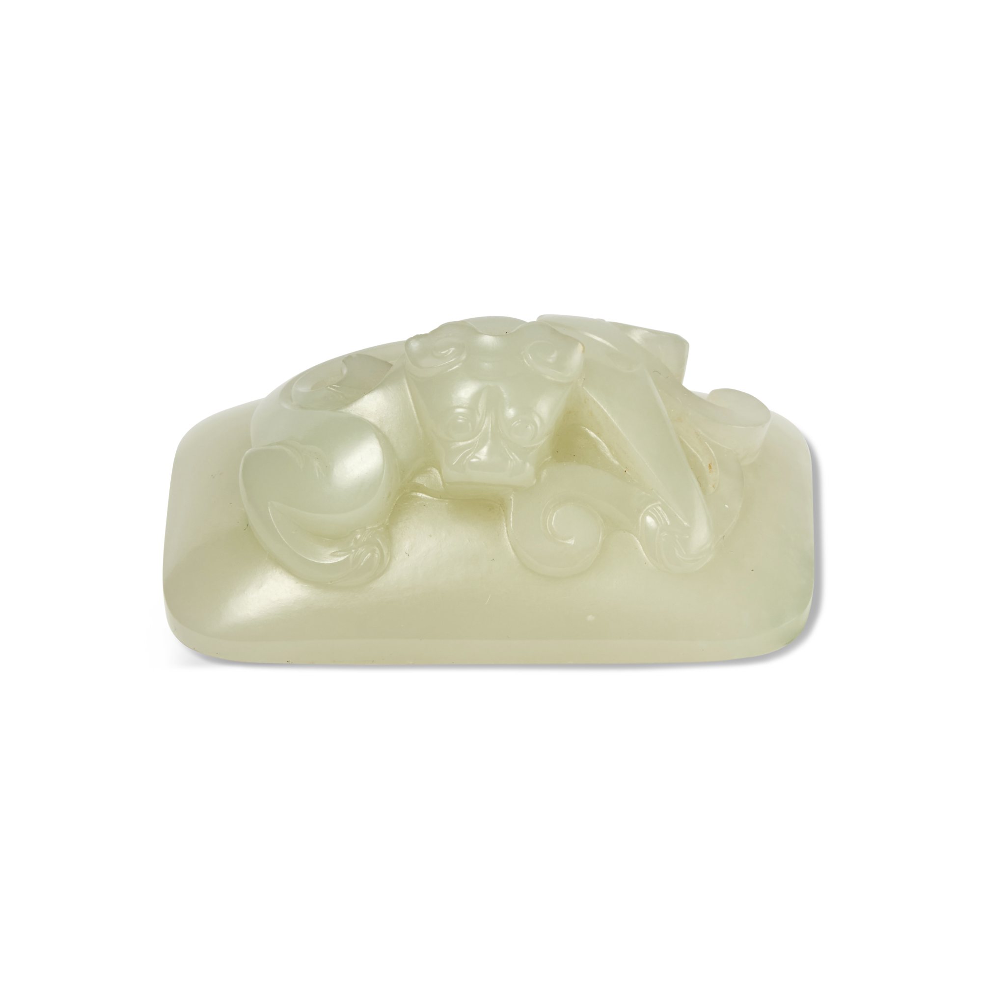 A white jade 'chilong' belt buckle — 清十八 / 十九世紀 白玉雕螭龍紋帶扣