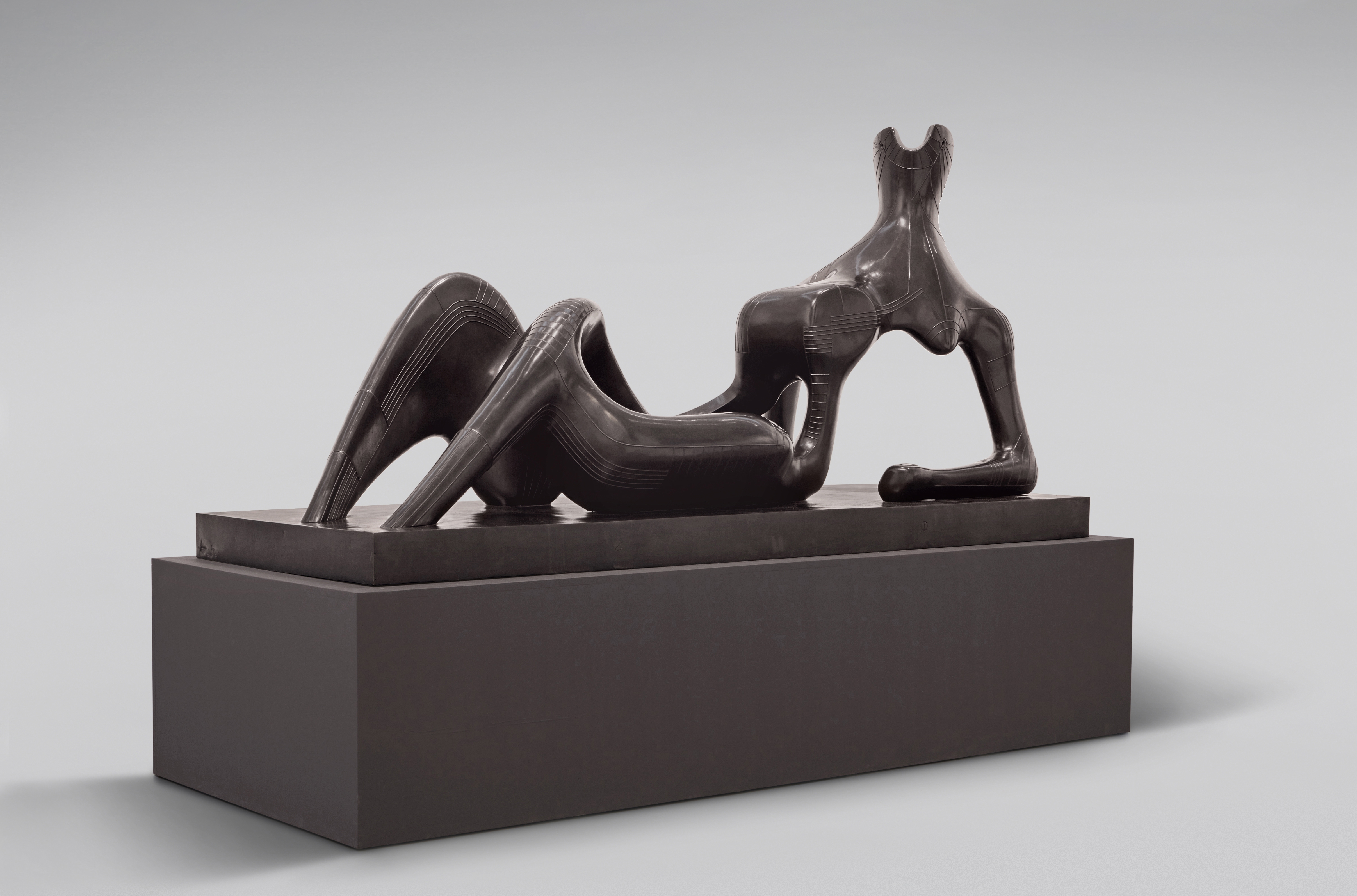 Henry Moore — Reclining Figure: Festival
