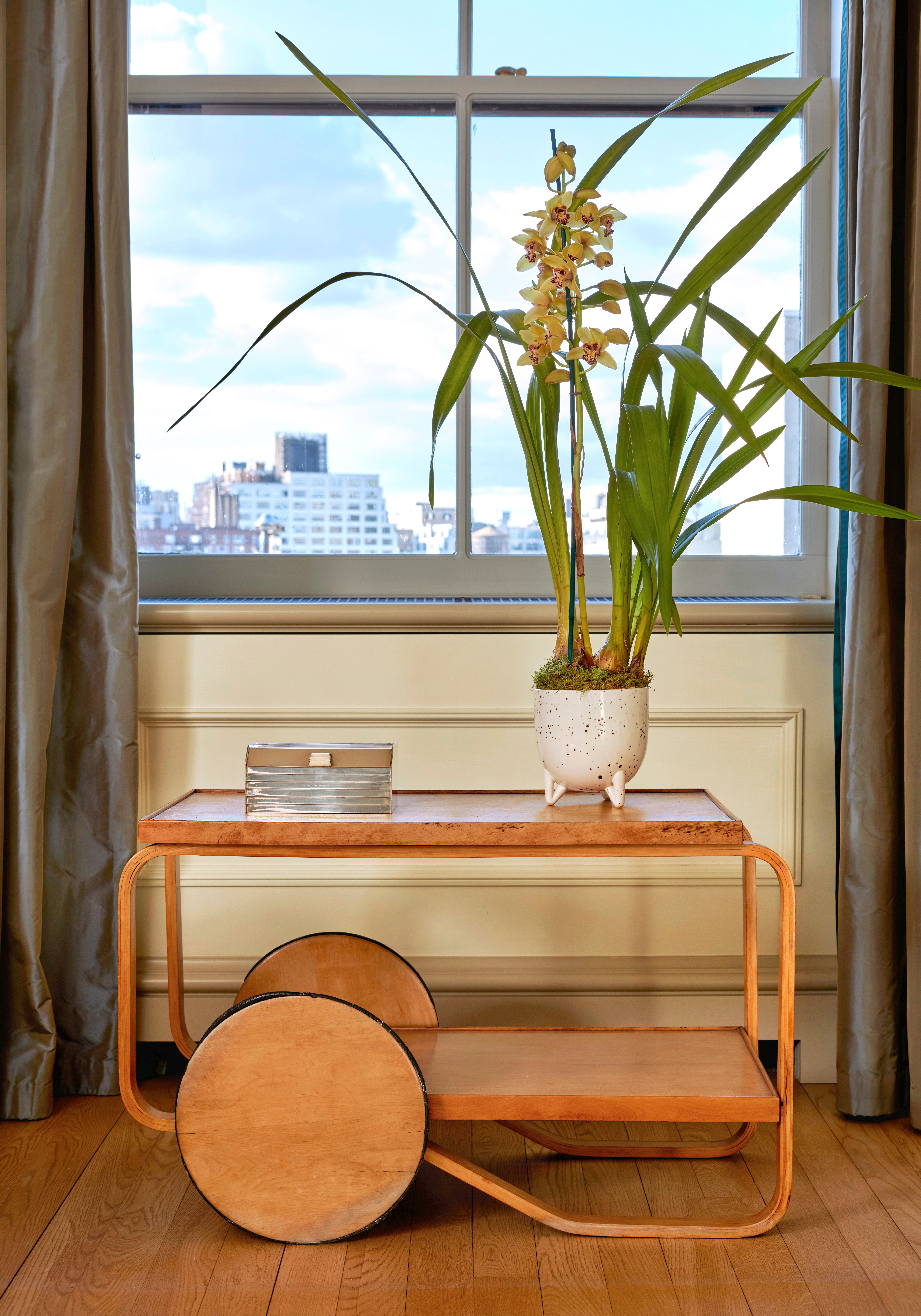 Alvar Aalto — Tea Trolley