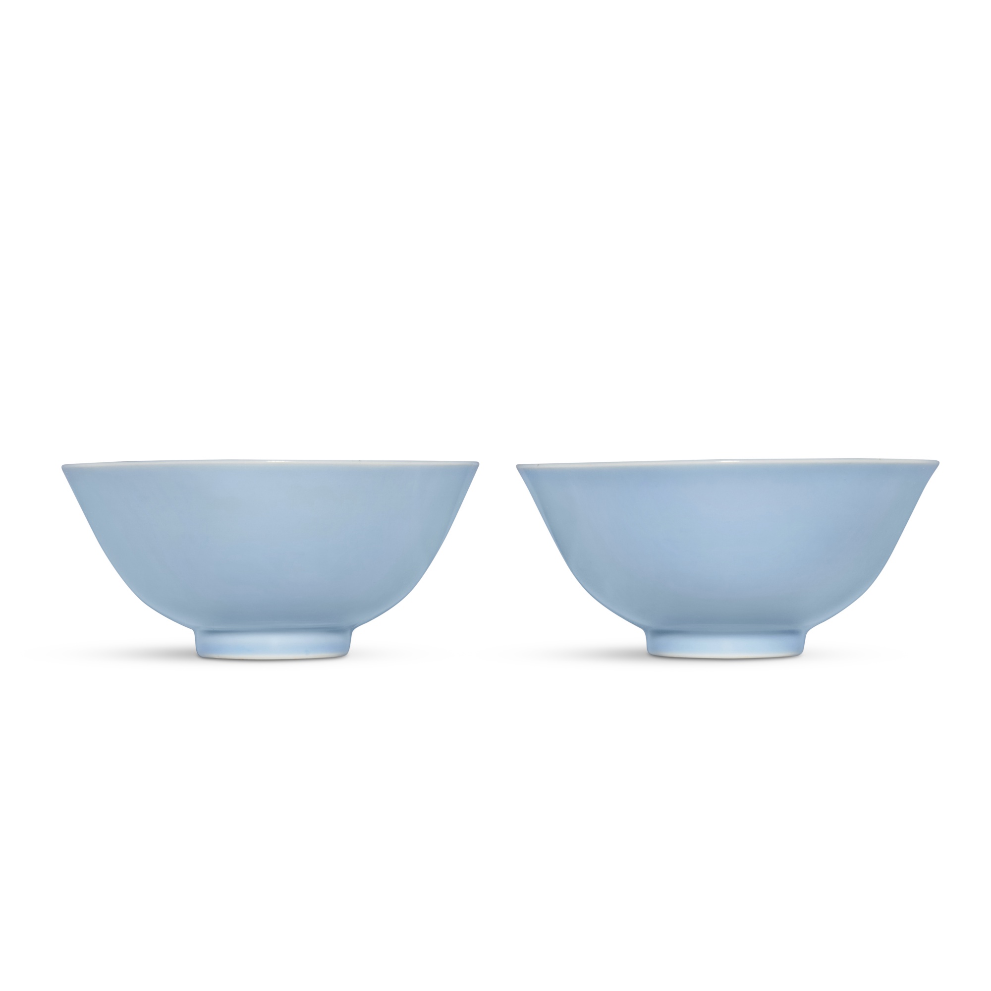 A pair of fine lavender-glazed bowls — 清雍正 天藍釉盌一對 《大清雍正年製》款