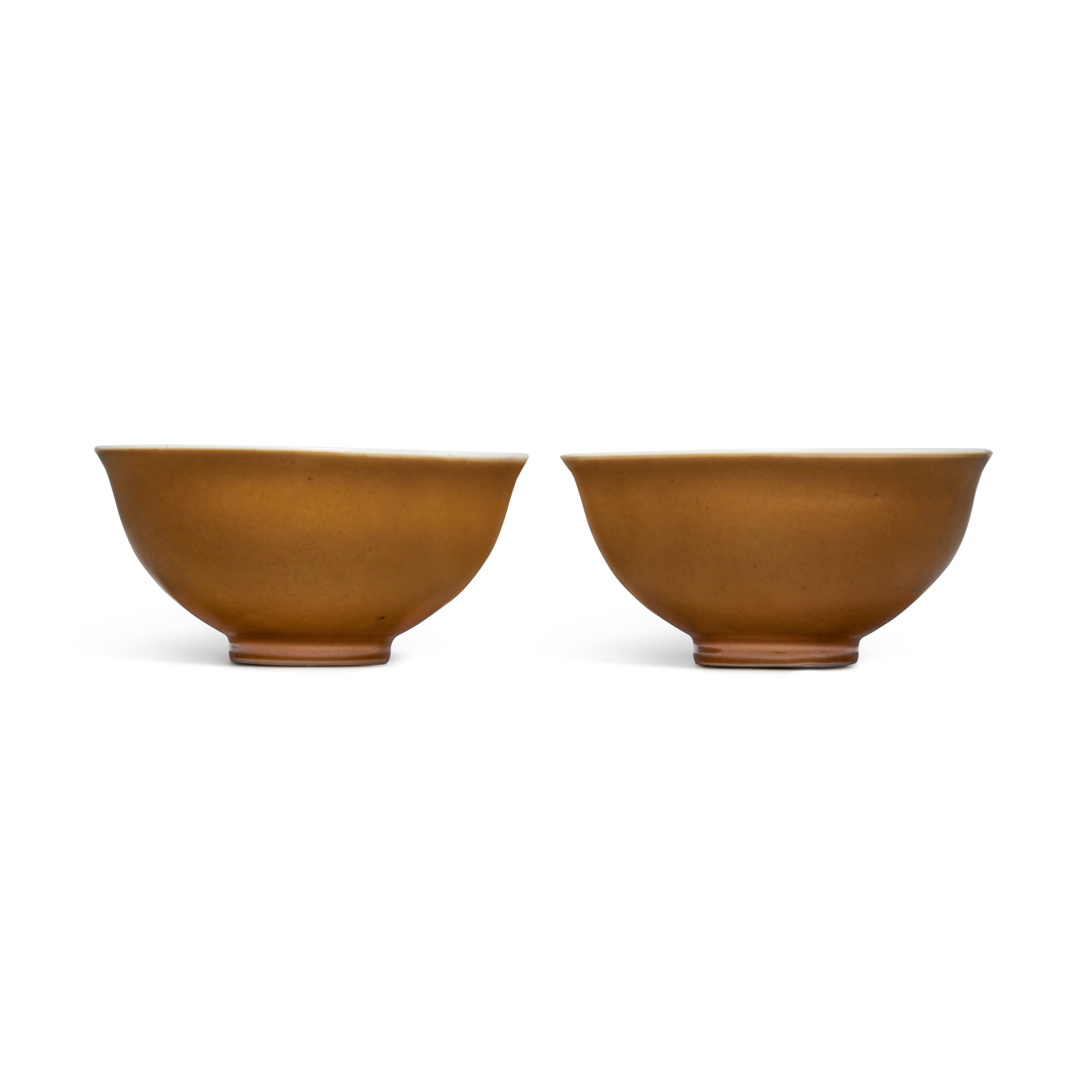 A pair of café-au-lait-glazed bowls — 清光緒 紫金釉盌一對 《大清光緒年製》款
