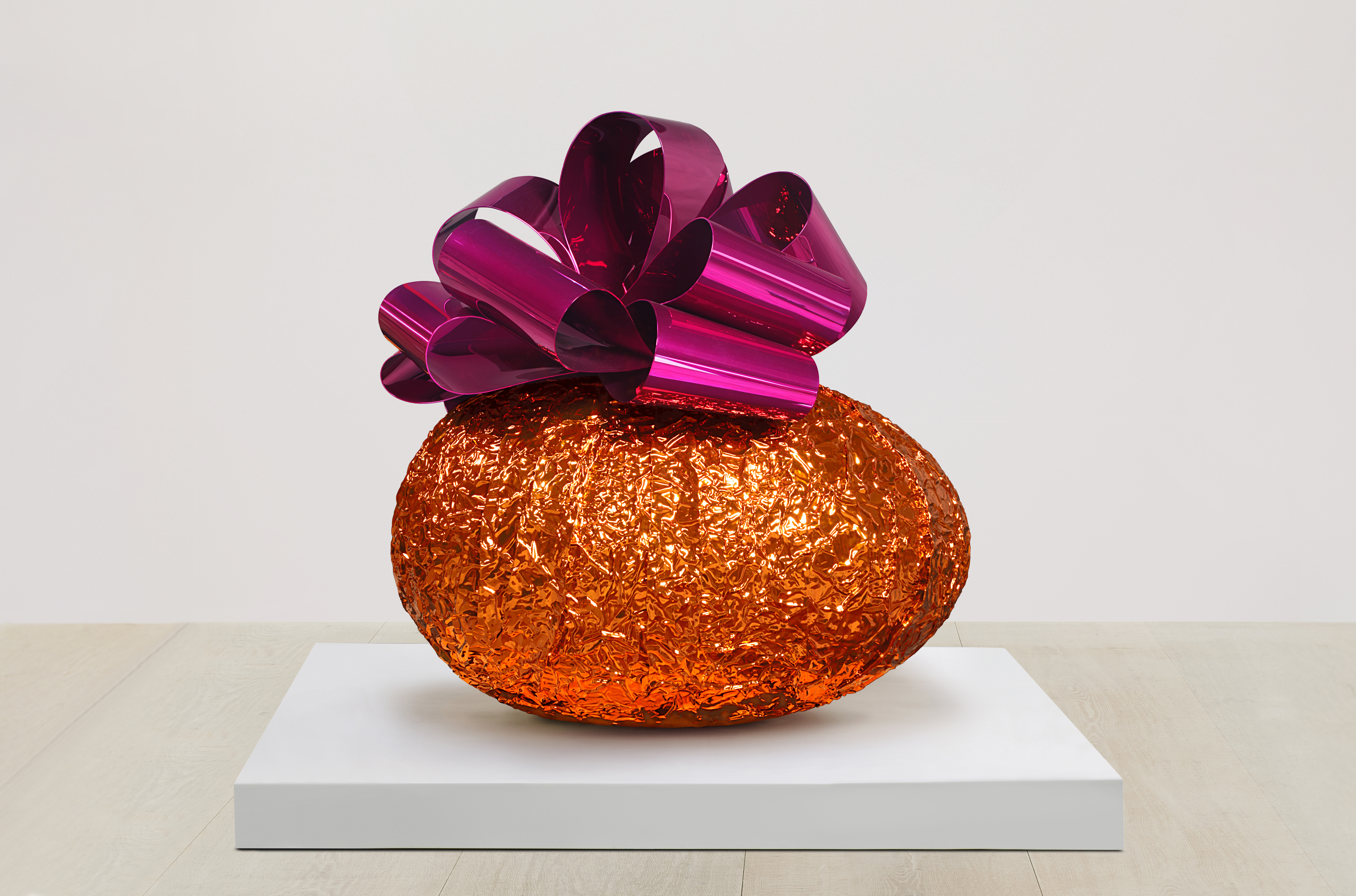 Jeff Koons — Baroque Egg with Bow