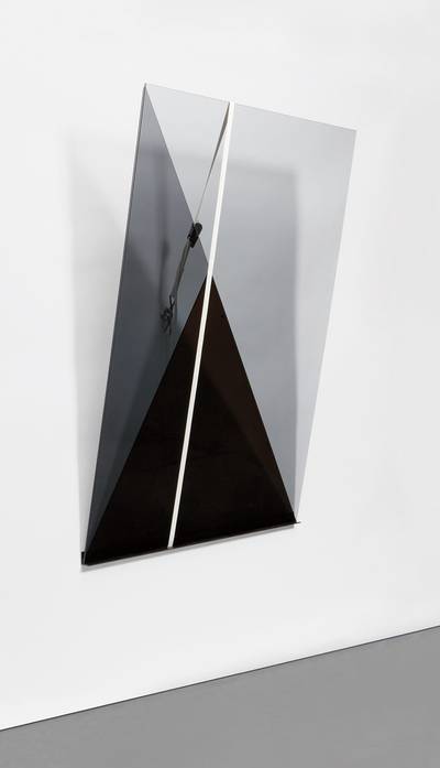 metal base, smoked glass, eye bolt and ratchet strap