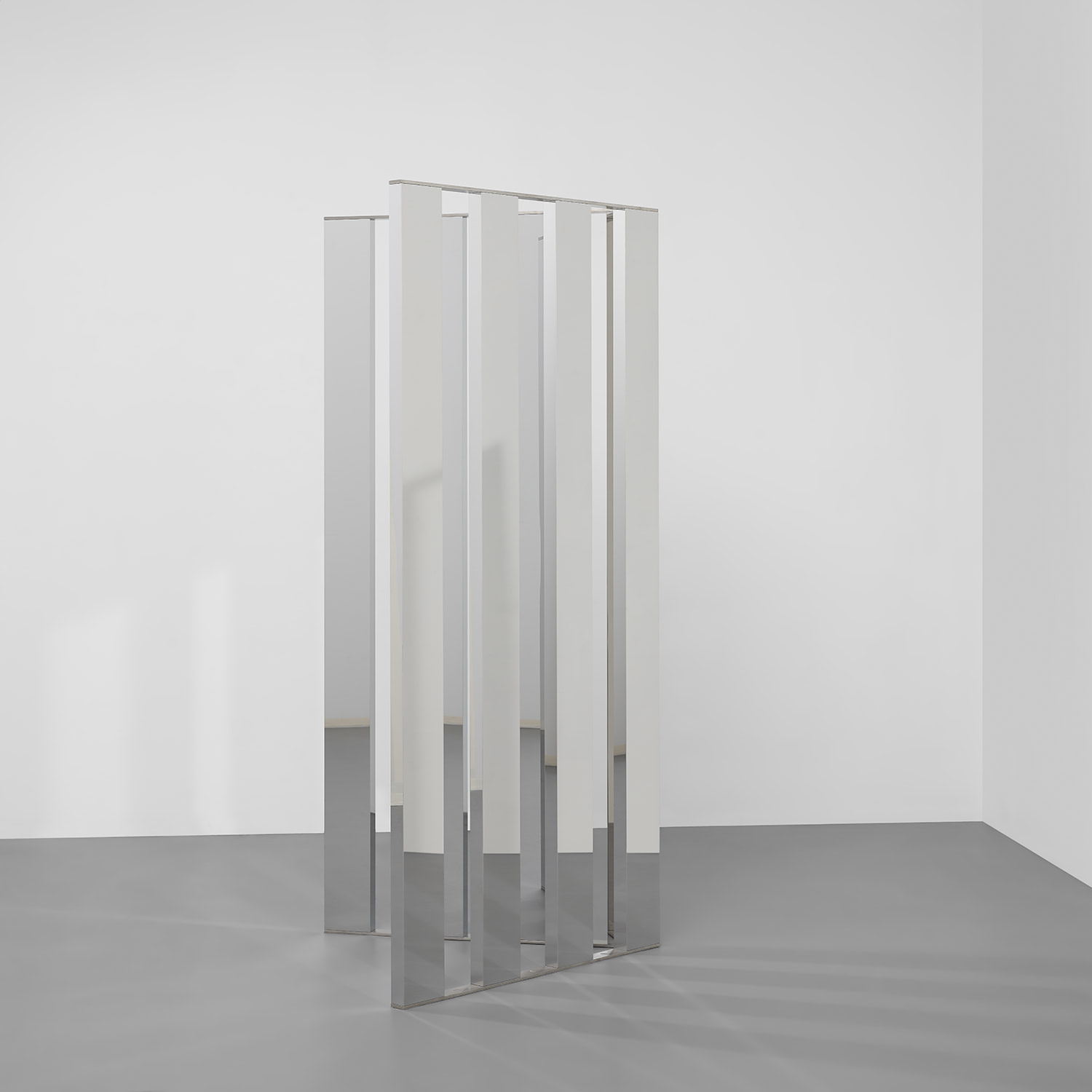 Jeppe Hein — Mirror Angle Fragments (60°)