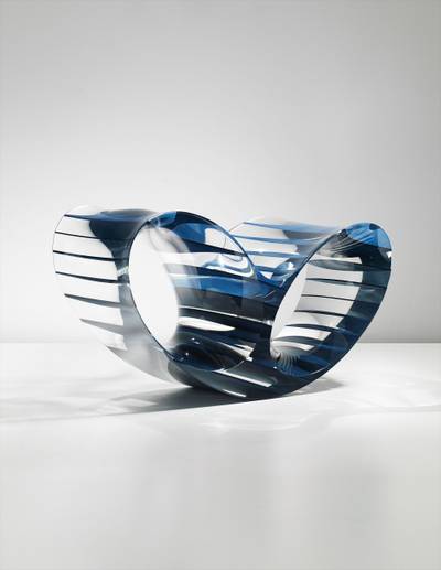 “Oh-Void 2” chair