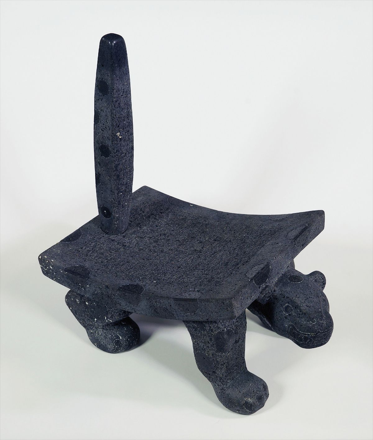 Hugo César Nájera Buen Día — Metate de jaguar