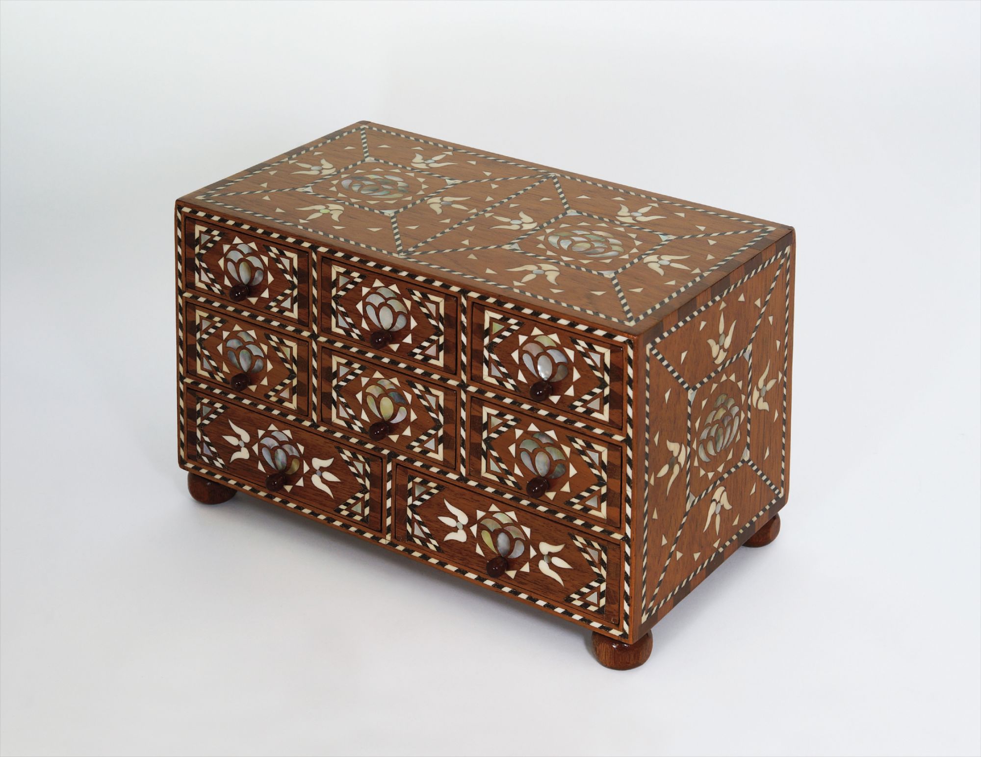 Reneé Ángeles Navarro — Cajonero