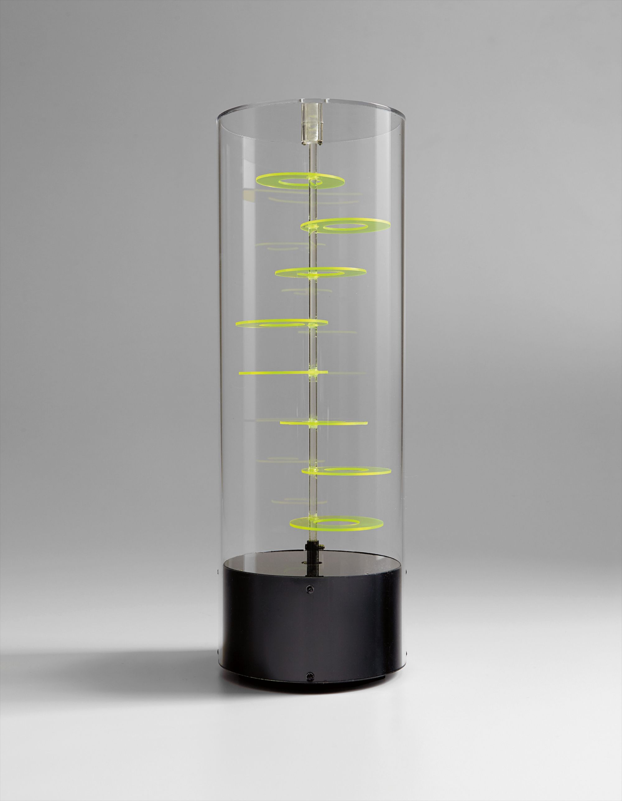 Martha Boto — Plexiglas and motor