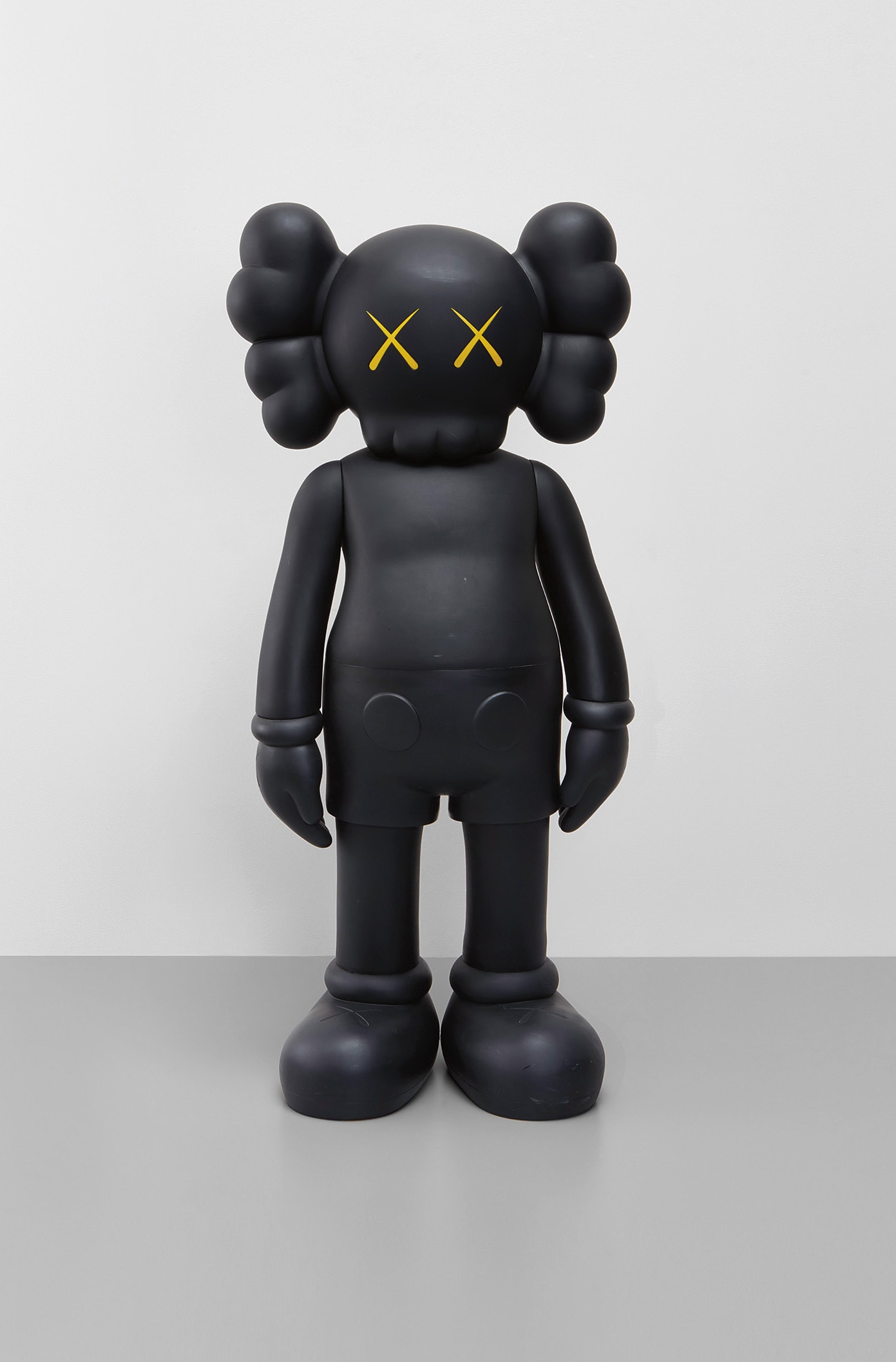 KAWS — Four Foot Companion (Black)