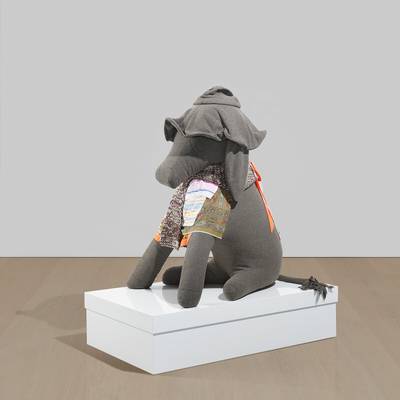 wool, cotton-fleece, cotton, silk, plastic, wood and lacquer