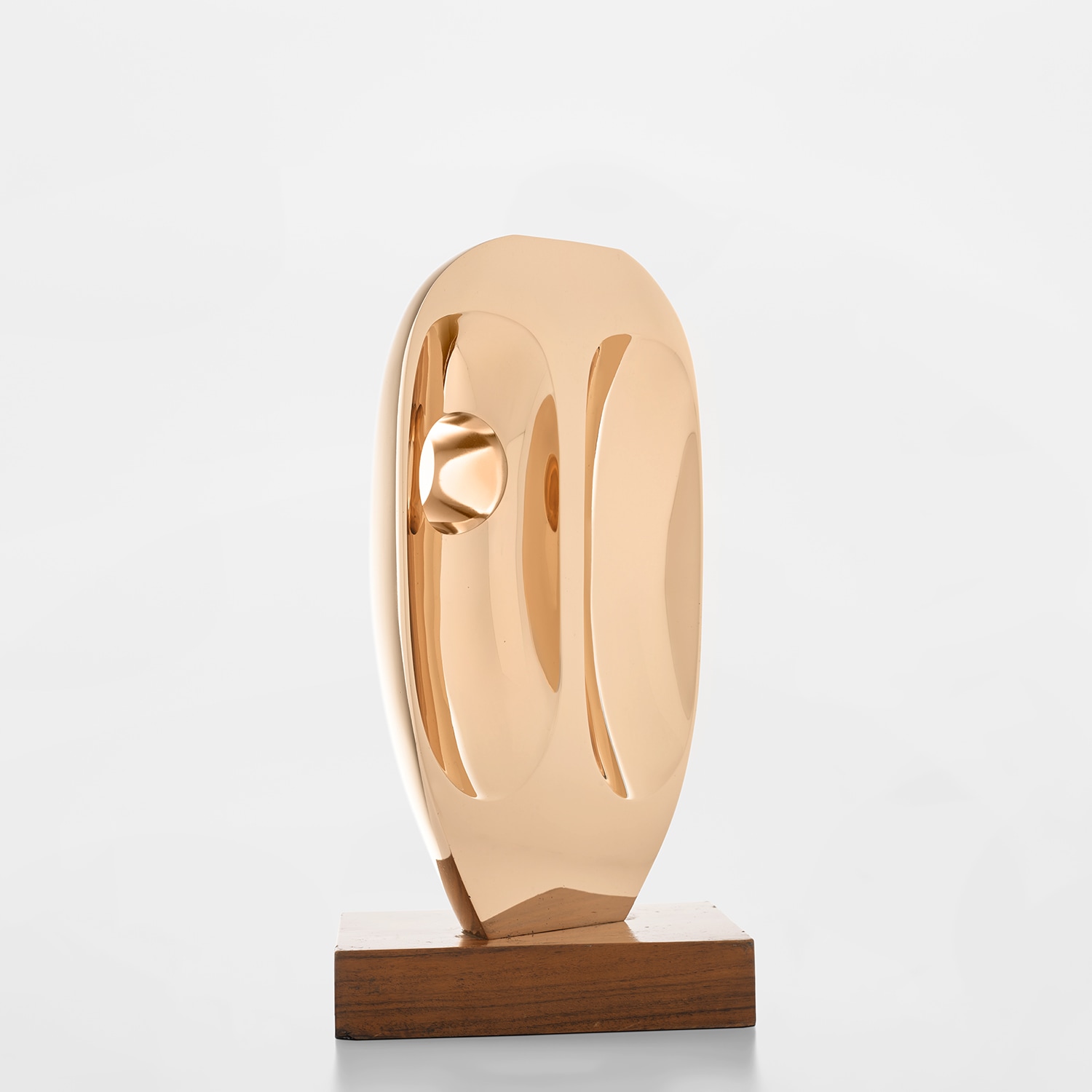 Barbara Hepworth — Vertical form (St Ives)