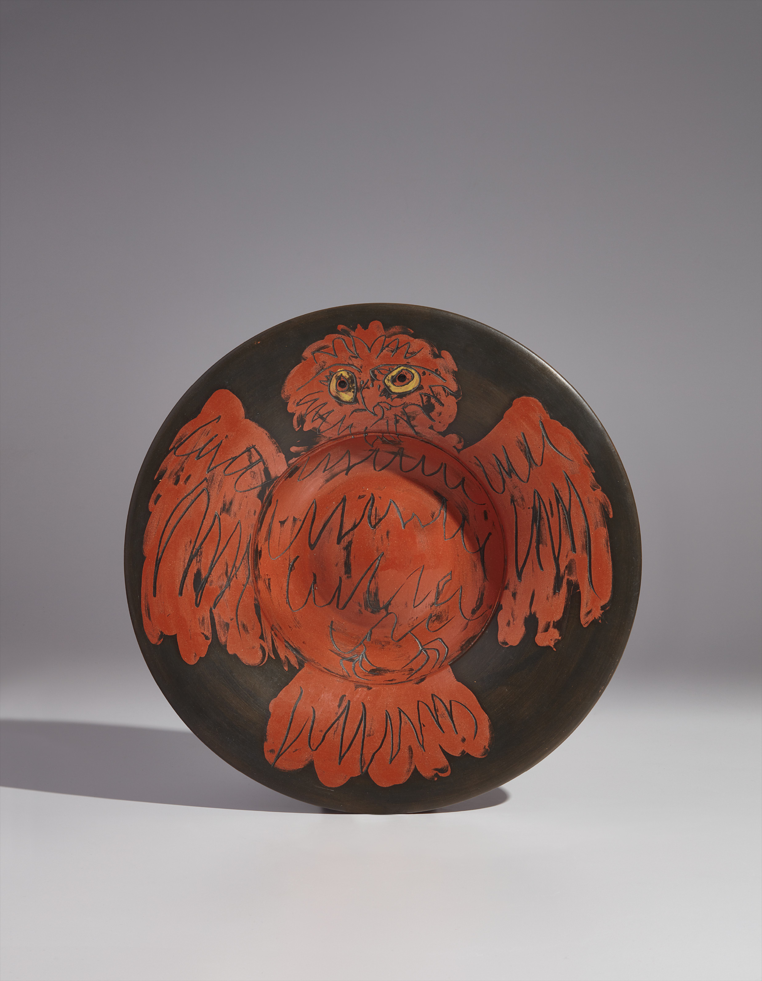 Pablo Picasso — Red owl on black ground (Hibou rouge sur fond noir)