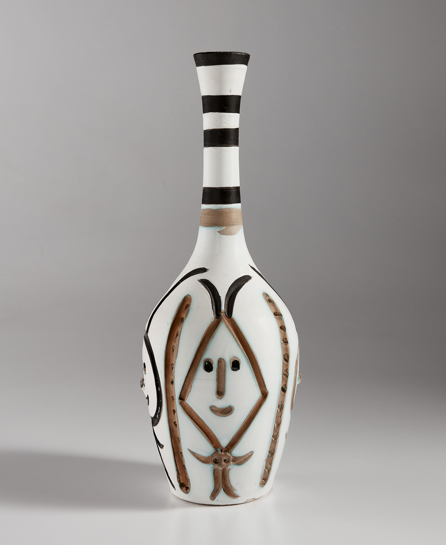 Pablo Picasso — Engraved bottle (Bouteille gravée) (R. 249)