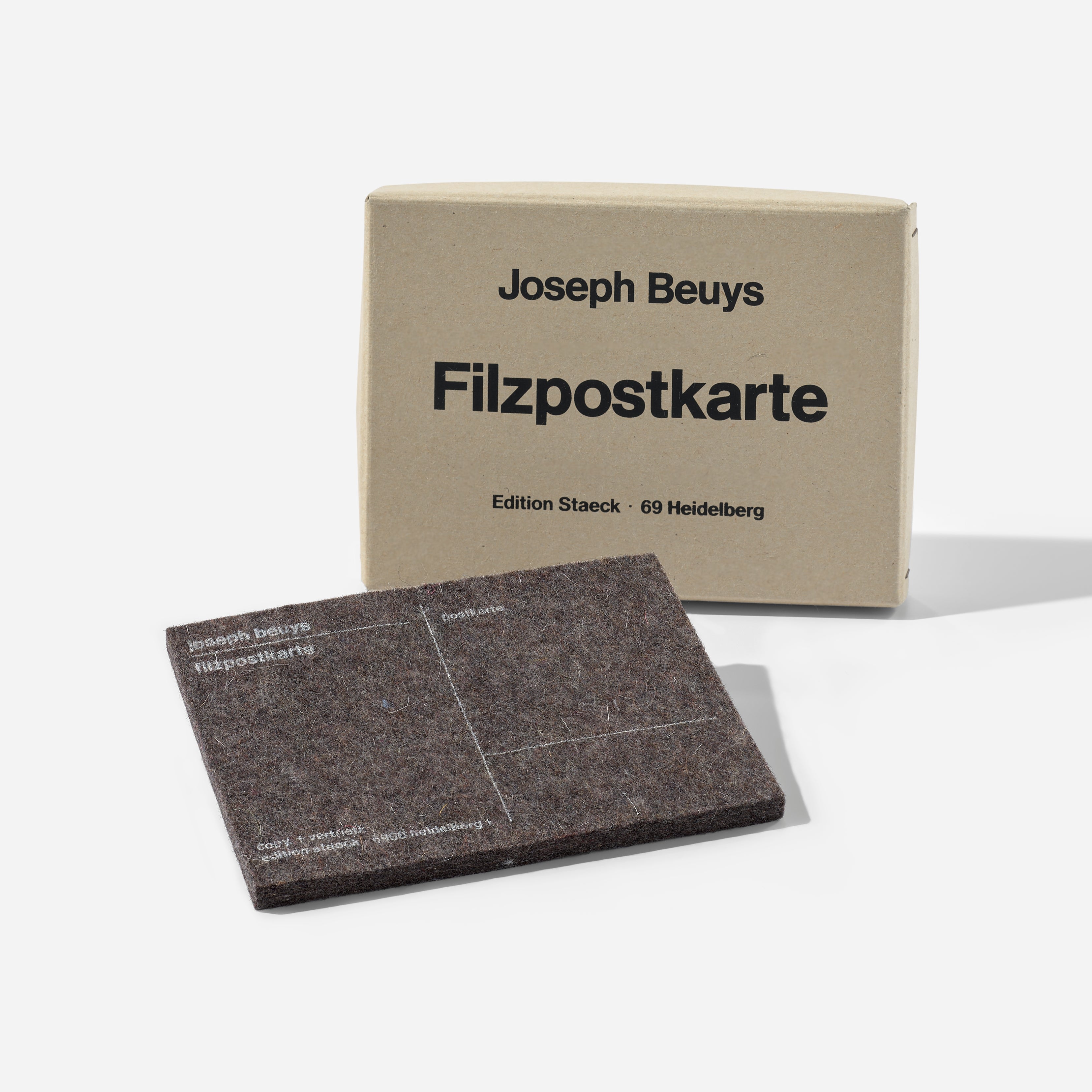 Joseph Beuys — Filzpostkarte (Felt Postcard) (S. 539)