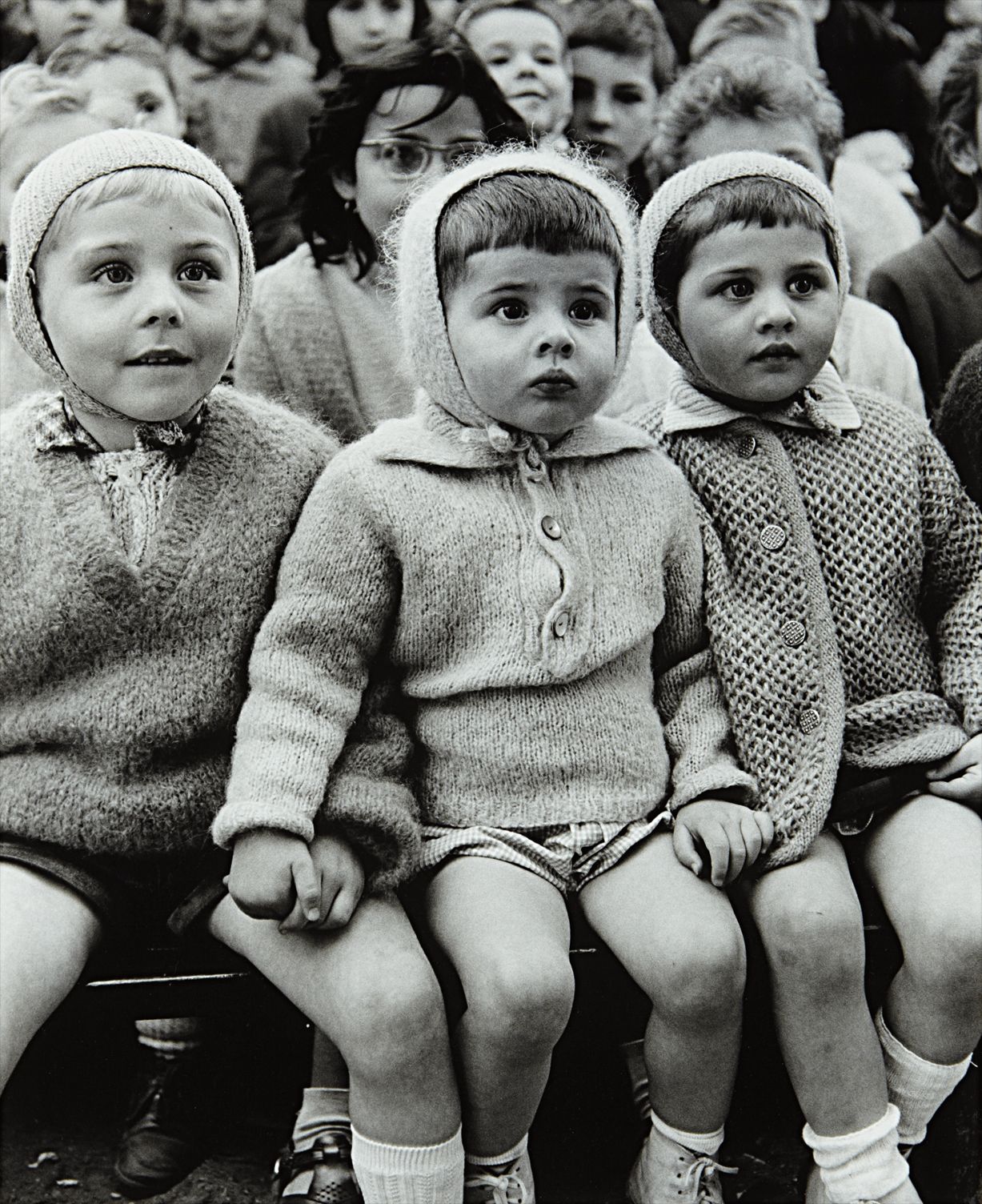 Alfred Eisenstaedt — Children at the Puppet Theater II, Paris