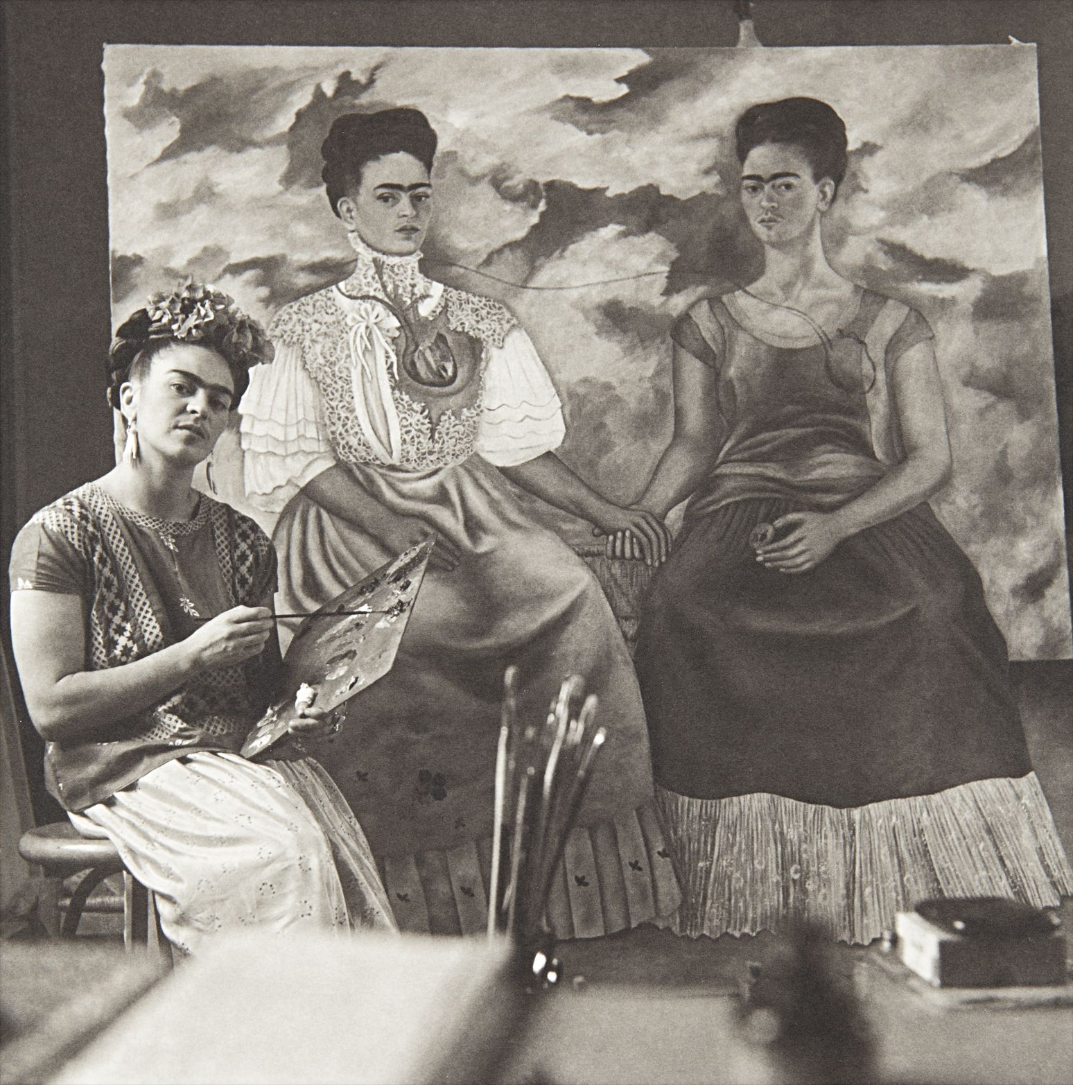 Frida painting 'The Two Fridas'