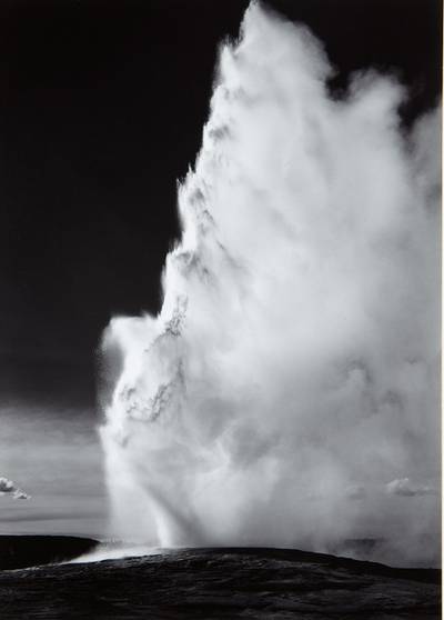Old Faithful Geyser, Yellowstone National Park, Wyoming