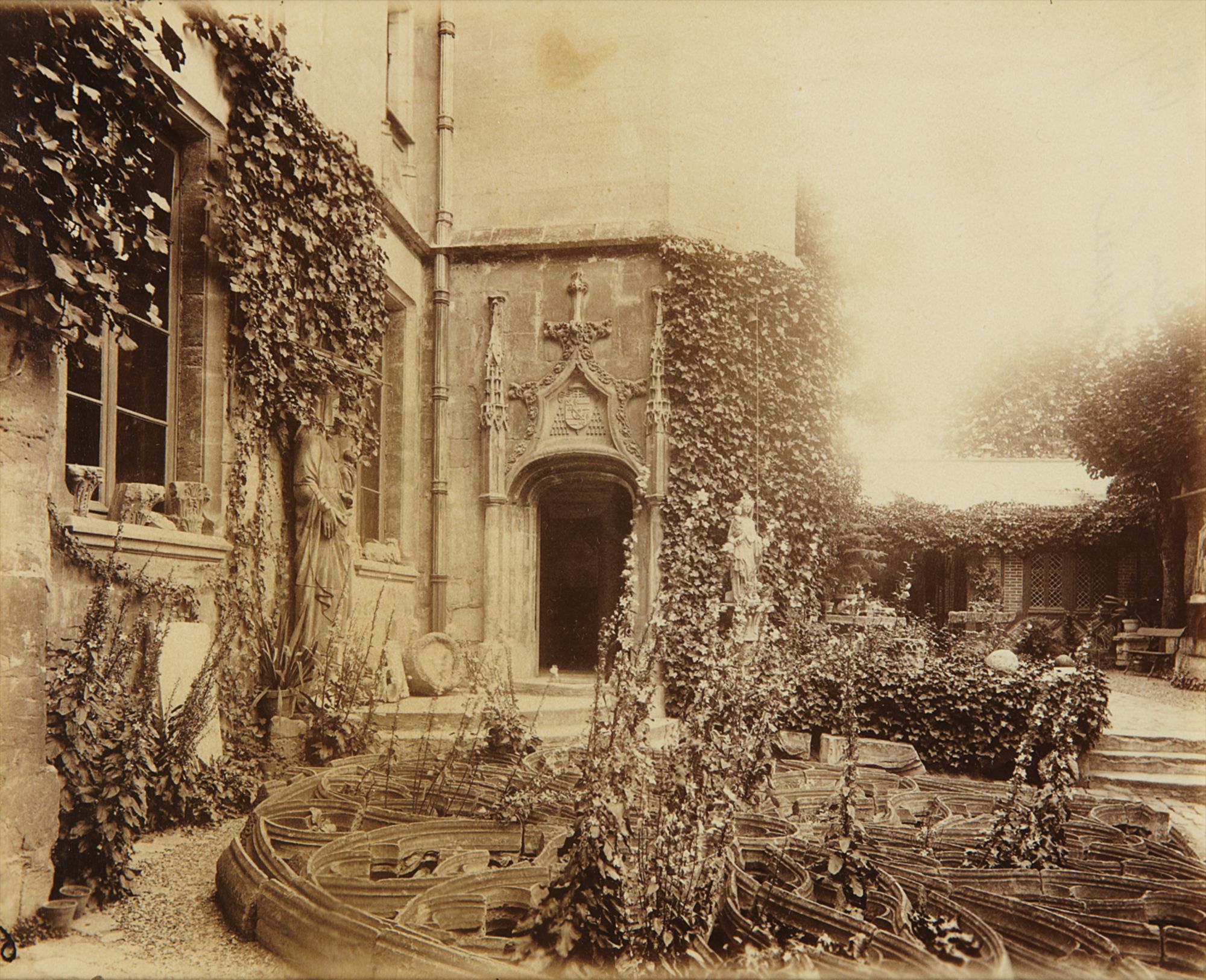 Eugène Atget — Pontoise-ancien Palais du Tribunal, Musèe