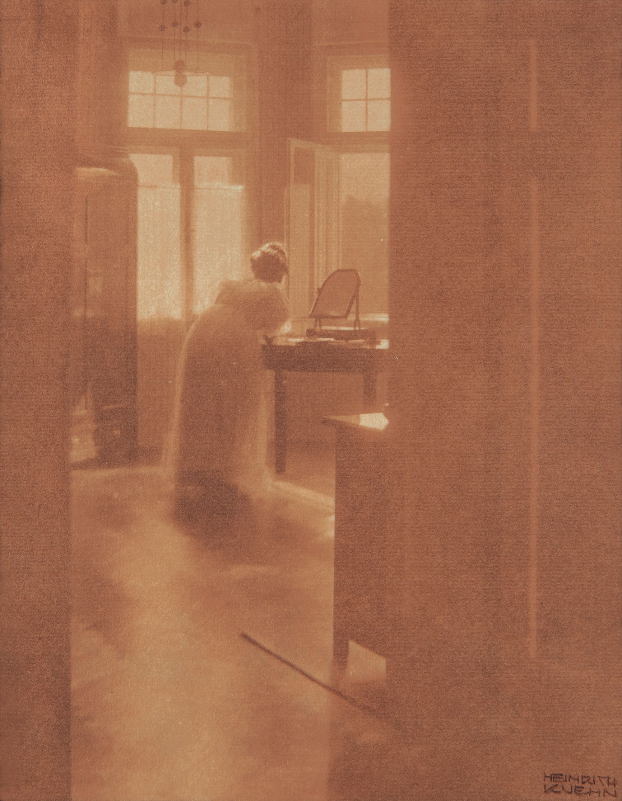 Miss Mary bei der Morgentoilette (Richard Wagnerstrasse Innsbruck)