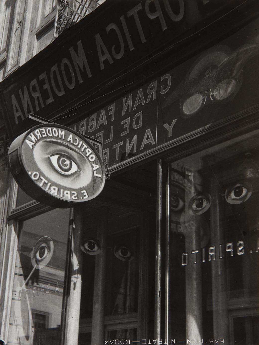 Manuel Álvarez Bravo — Parábola Óptica (Optical Parable), Mexico