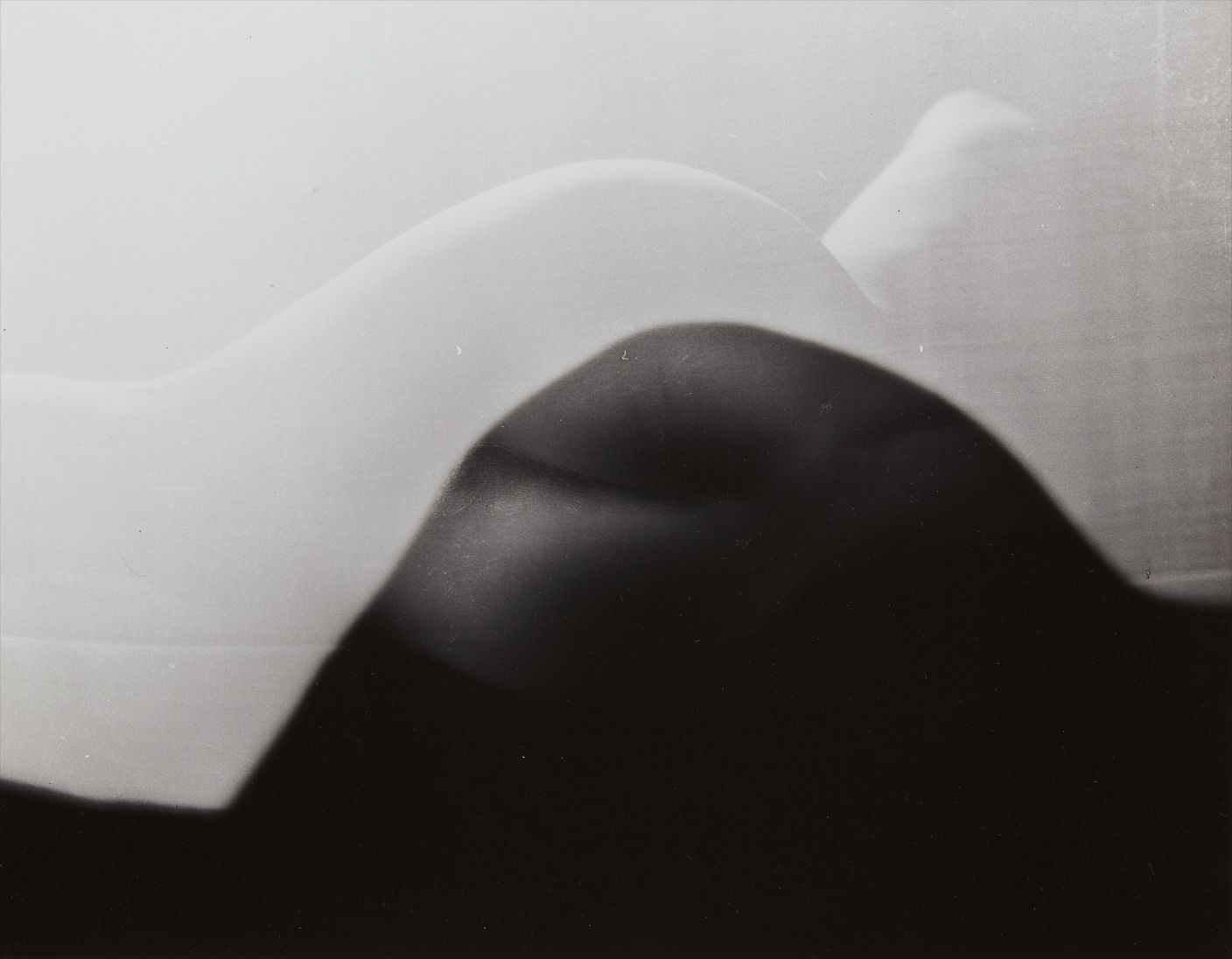 Erwin Blumenfeld — Nude behind Screen, Paris