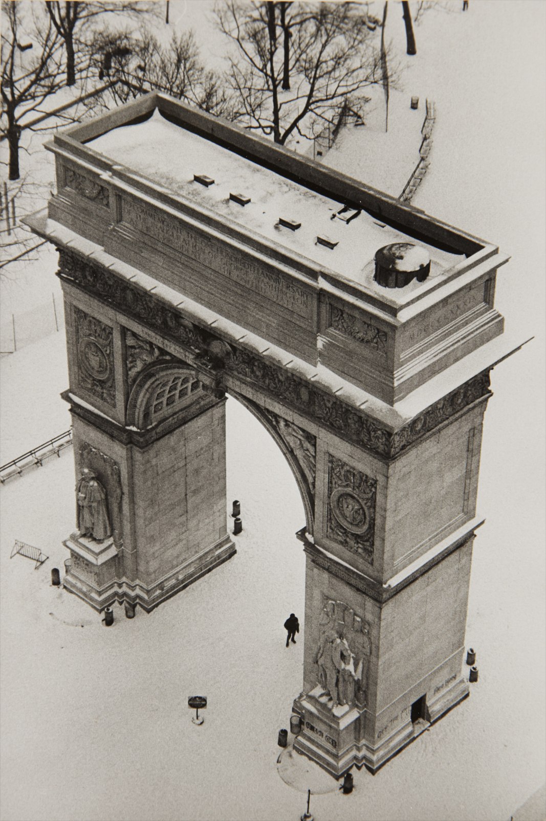 André Kertész — Arch and Snow, Washington Square Park, February 15
