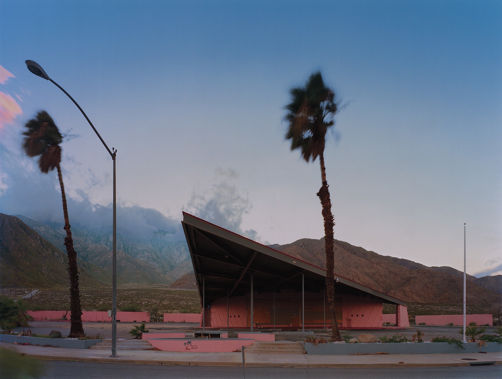 Robert Polidori — Gas Station, Palm Springs, CA, USA