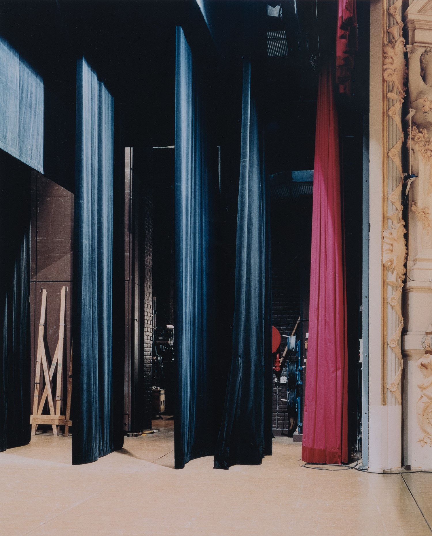 Candida Höfer — Théâtre municipal Calais II