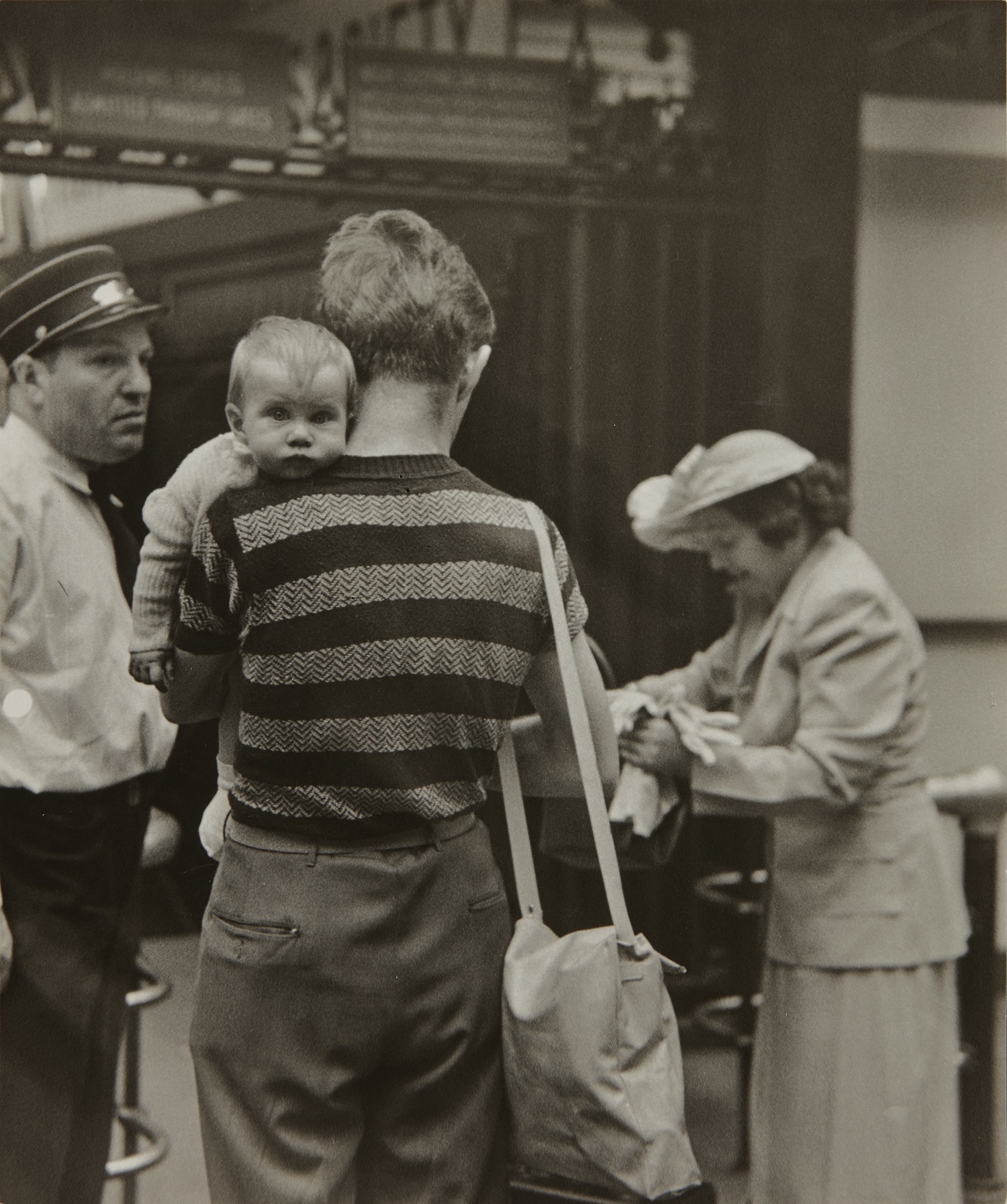 Ruth Orkin — Penn Station, New York