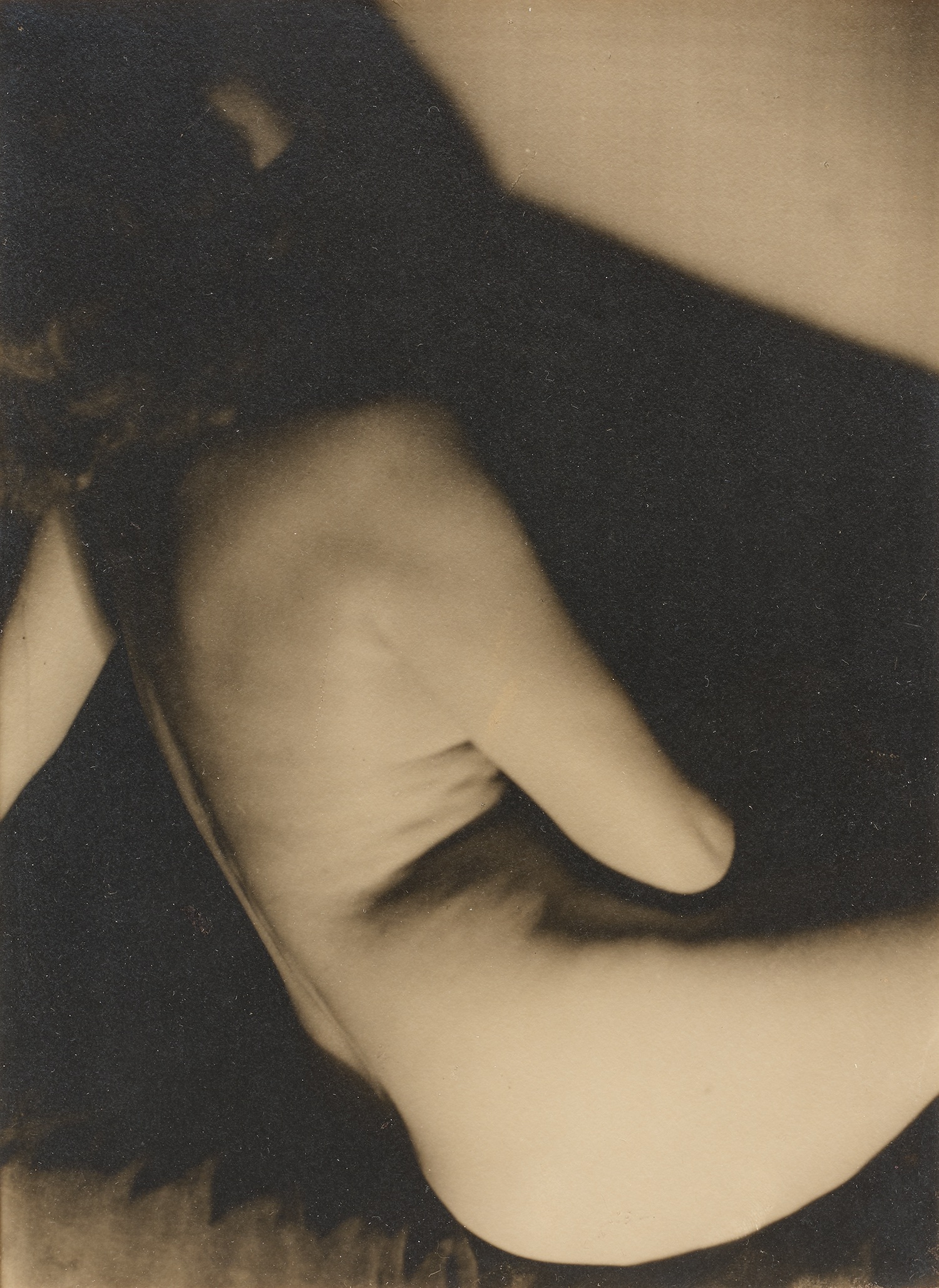 Germaine Krull — Nude, Paris