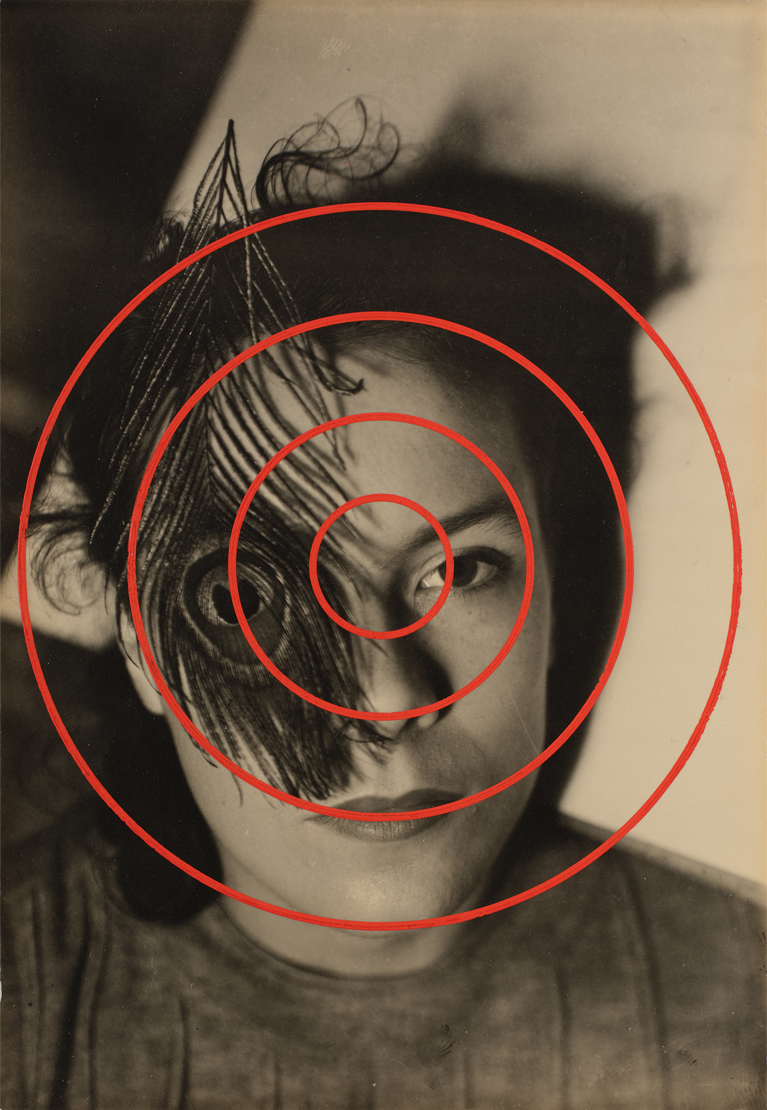György Kepes — Juliet (with peacock feather and red concentric circles)