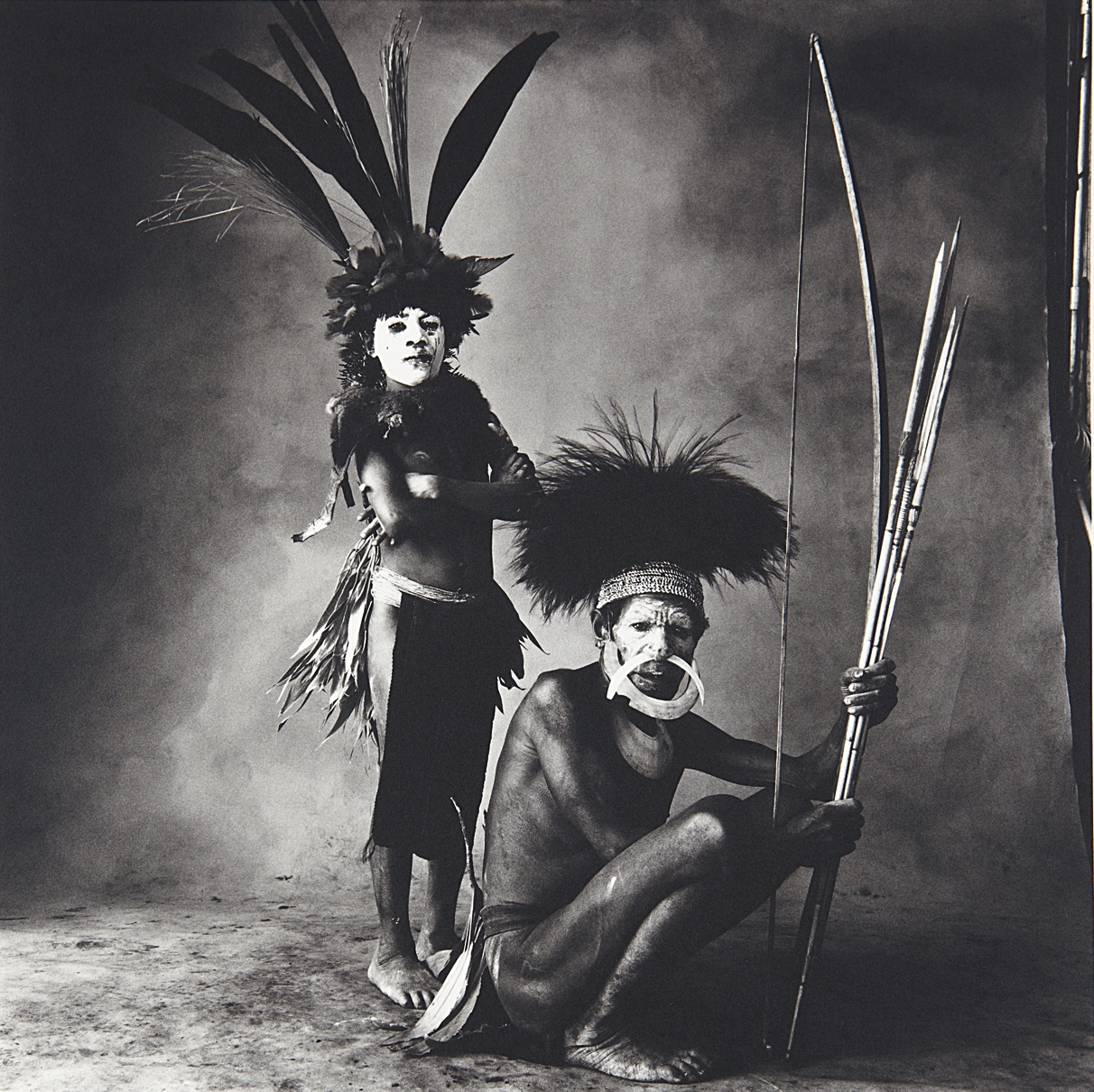 Irving Penn — New Guinea Man and Child with White Faces