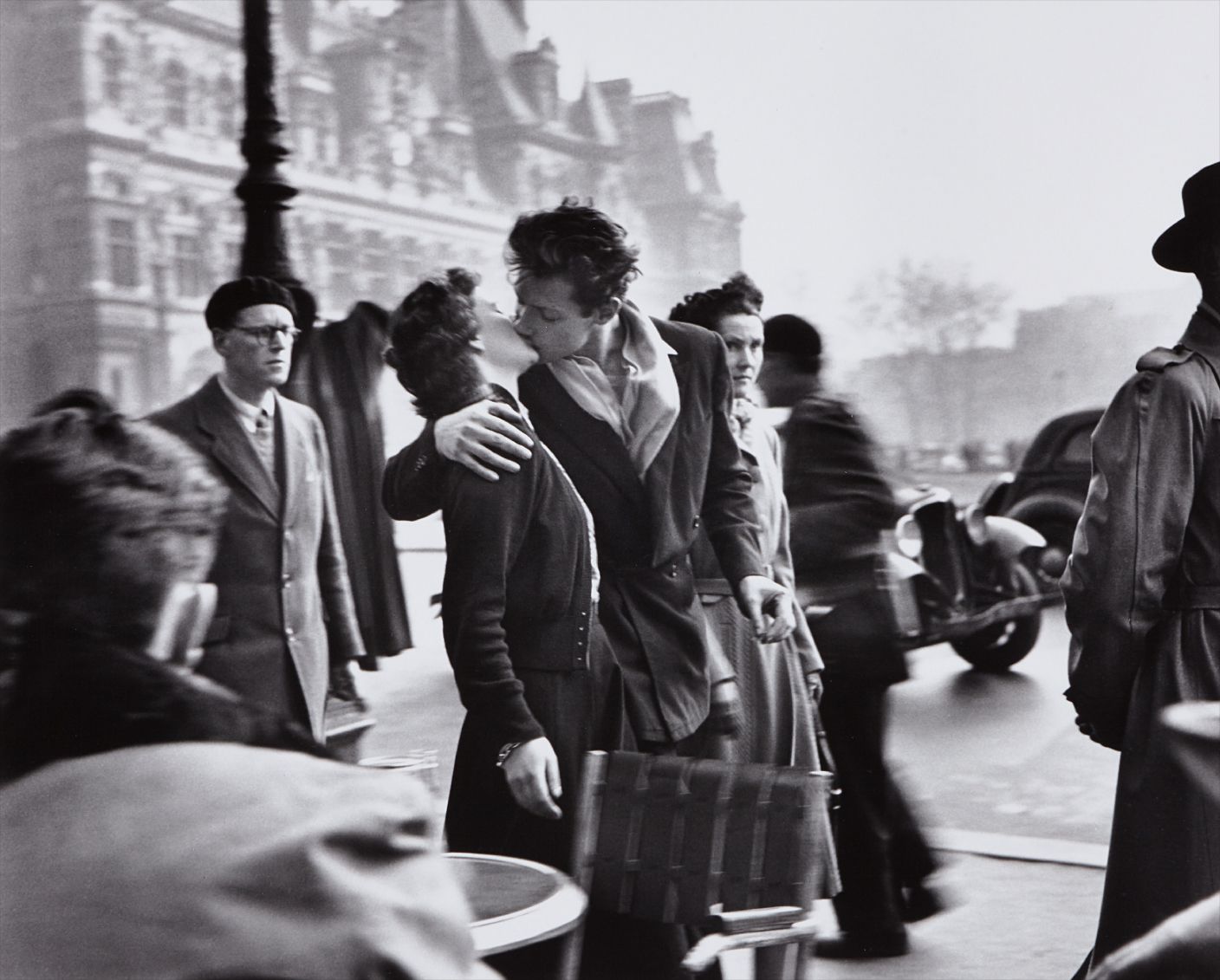 Robert Doisneau — Le baiser de l'Hôtel de Ville