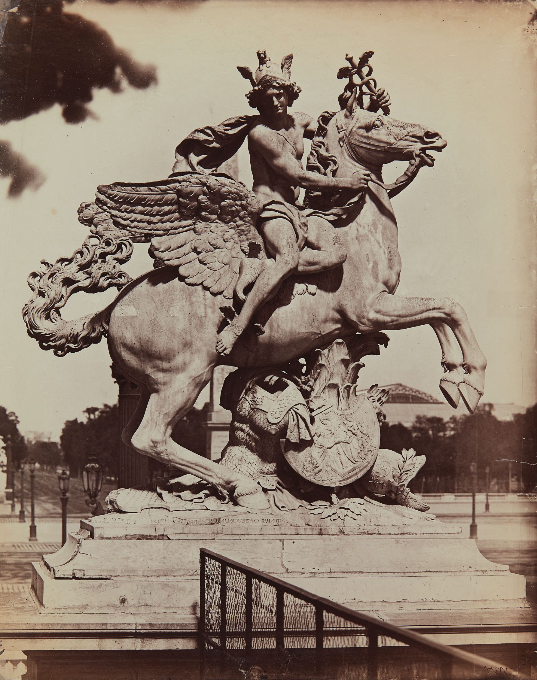 Mercure chevauchant Pégase, sculpture d'Antoine Coysevox, place de la Concorde, à Paris