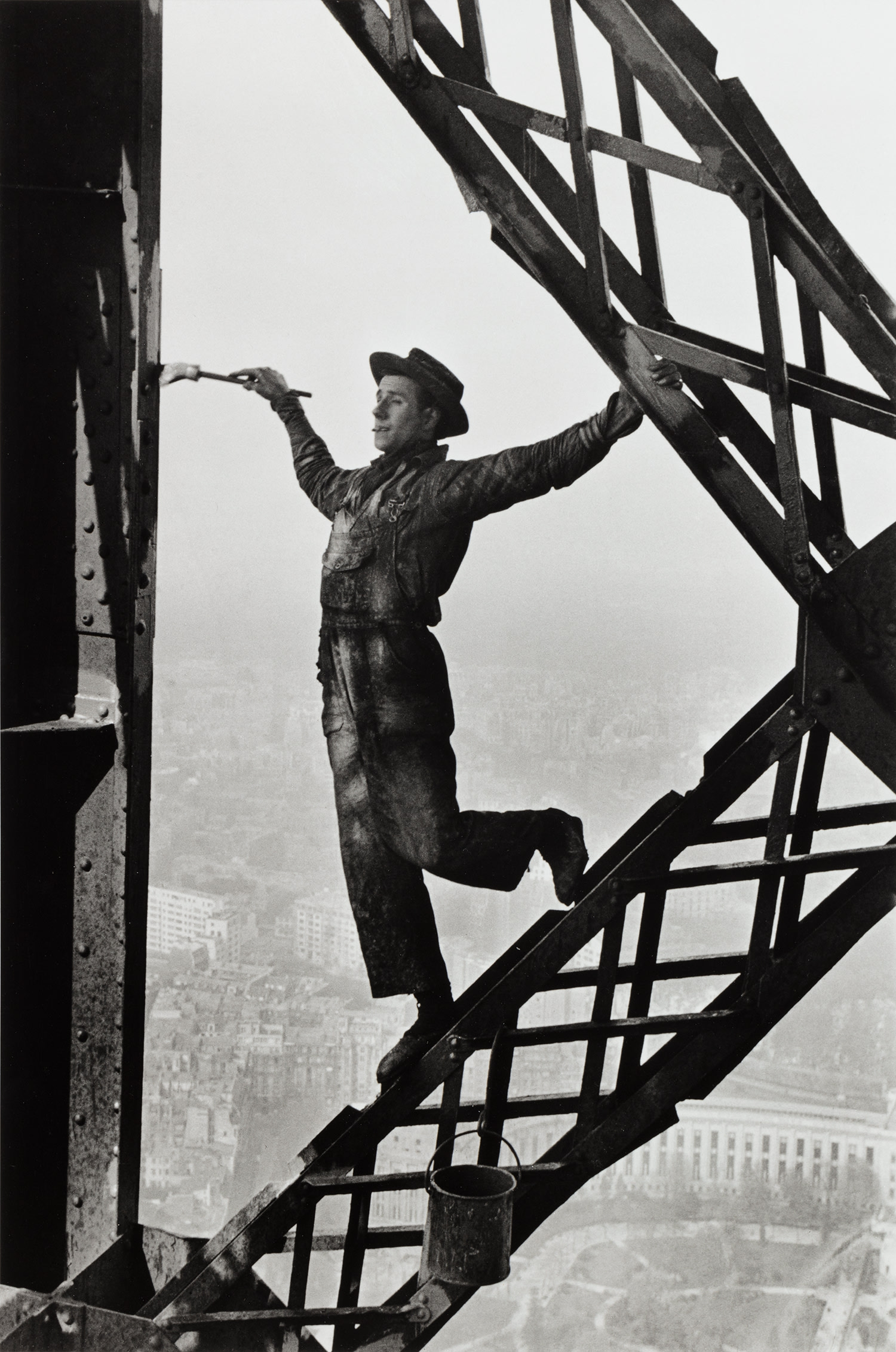 Painter on the Eiffel Tower, Paris
