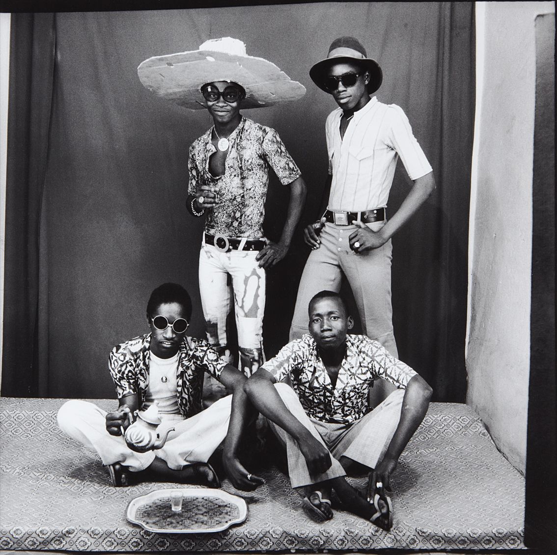 Malick Sidibé — Friends of the Spanish