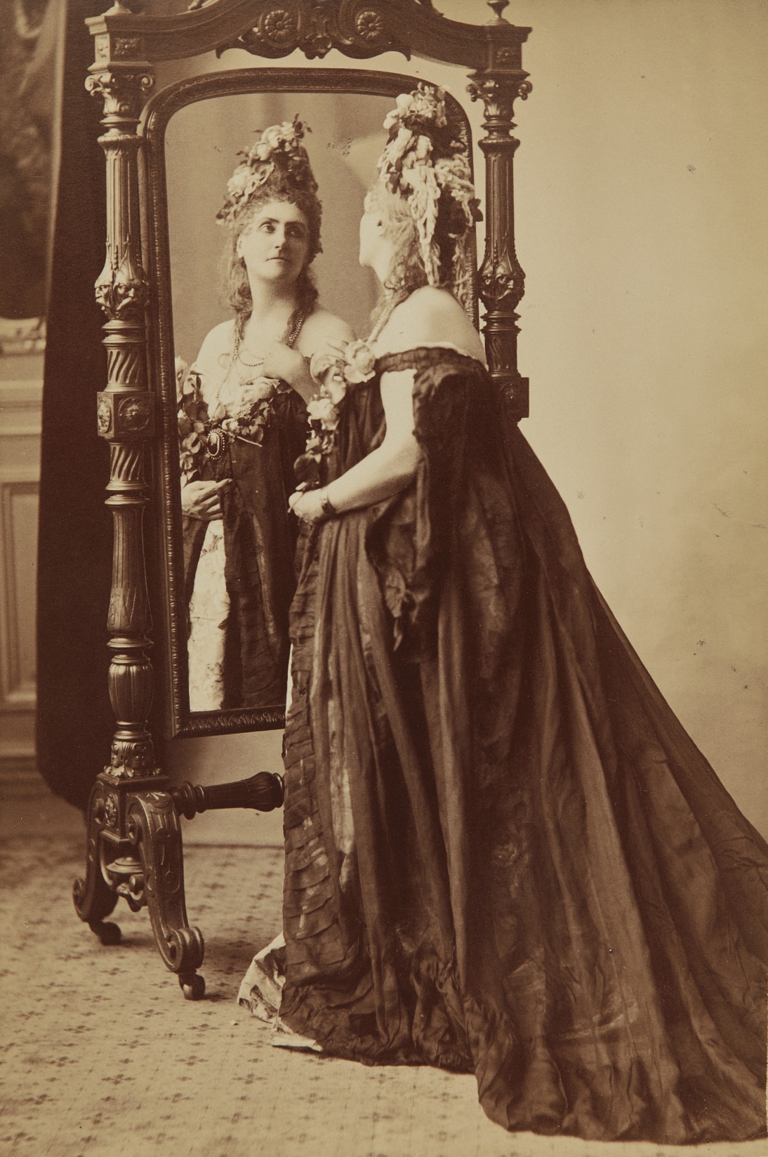 Rose de Compiegne, Portrait of the Countess of Castiglione from Série des Roses