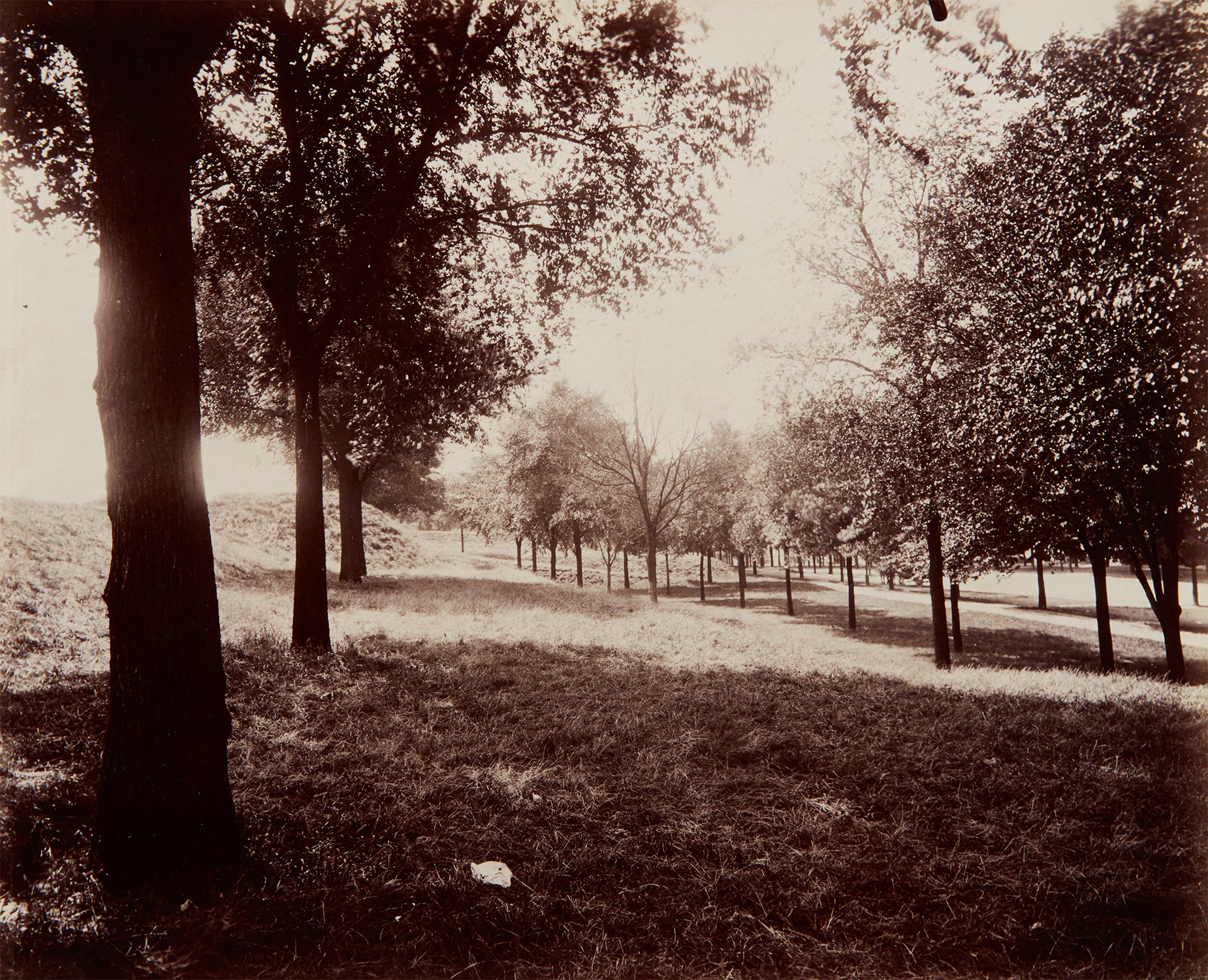 Eugène Atget — Poterne des Peupliers, Blvd. Kellerman, un Paysage des Fortifications